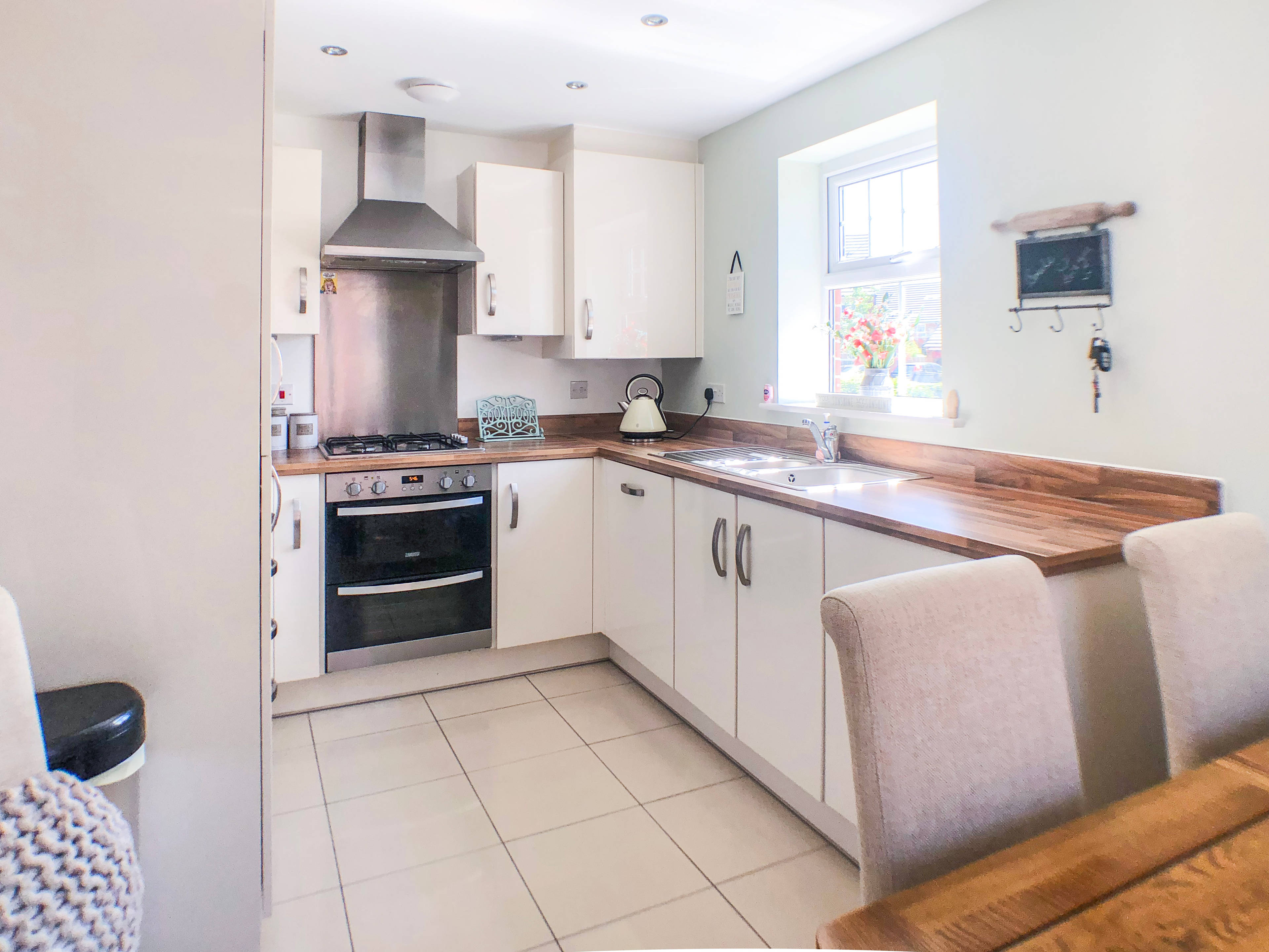 Kitchen/Breakfast