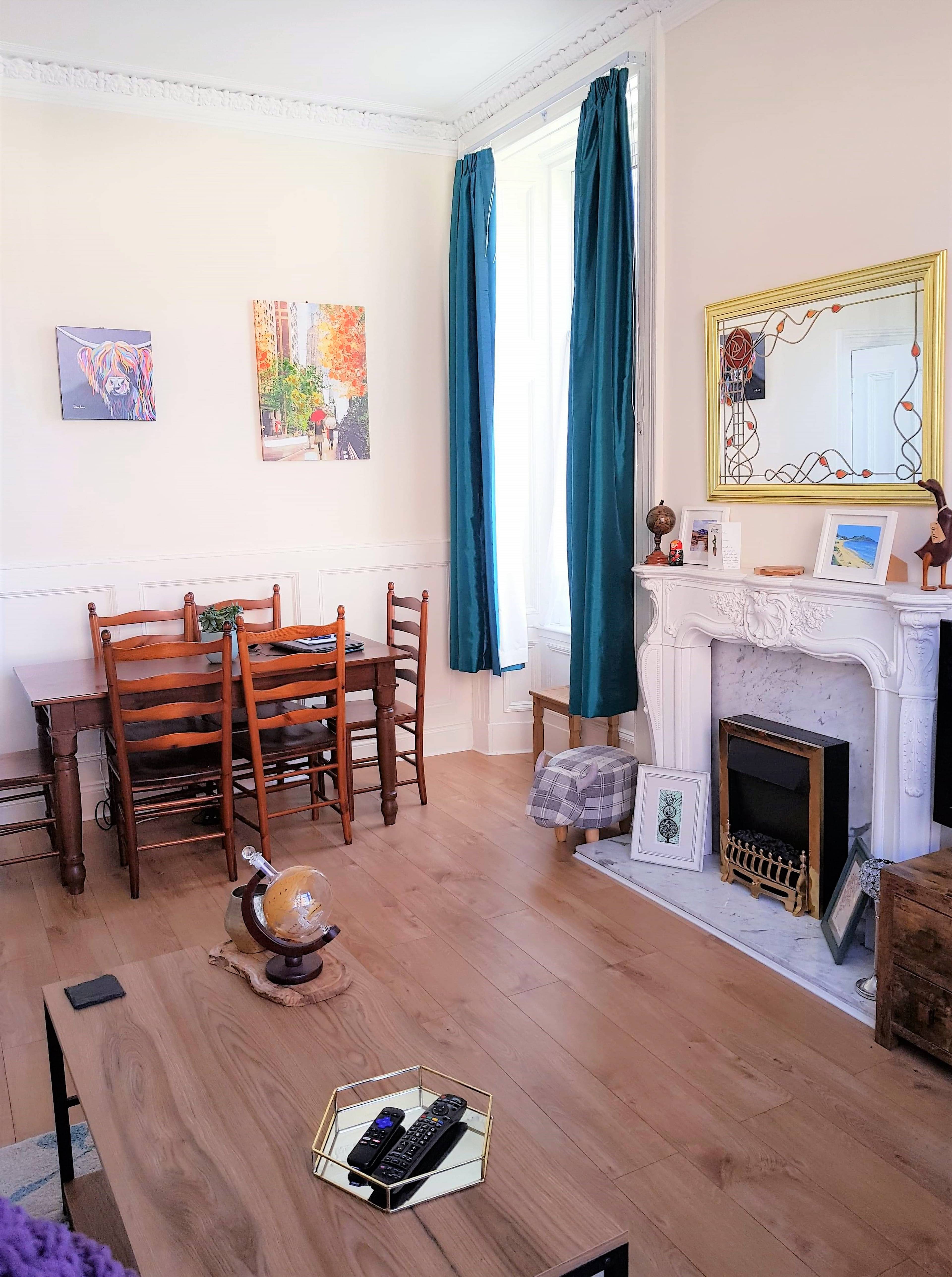 Lounge / Kitchen