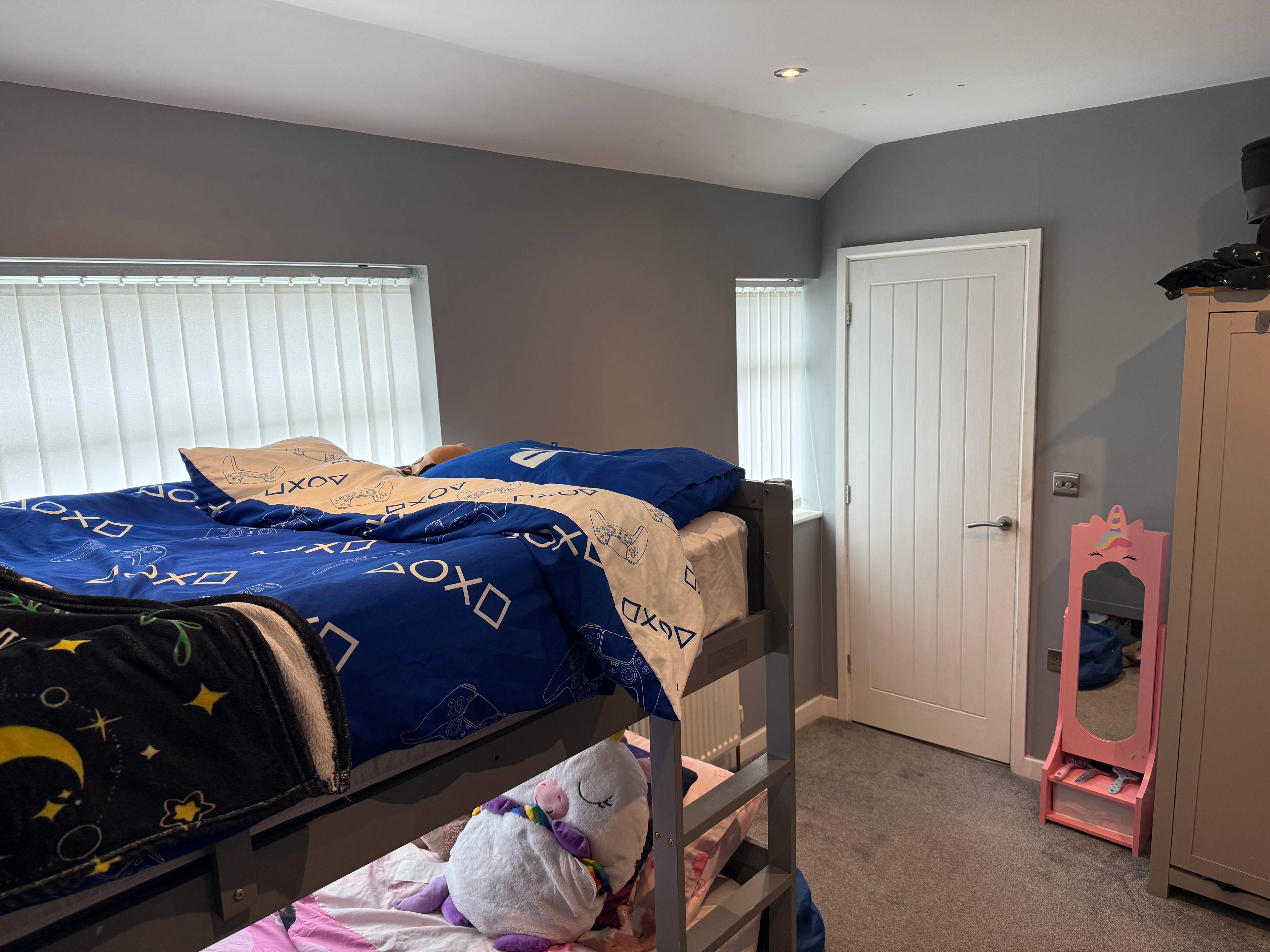 Master bedroom 