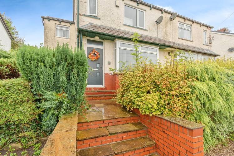 5 bedroom semi-detached house
