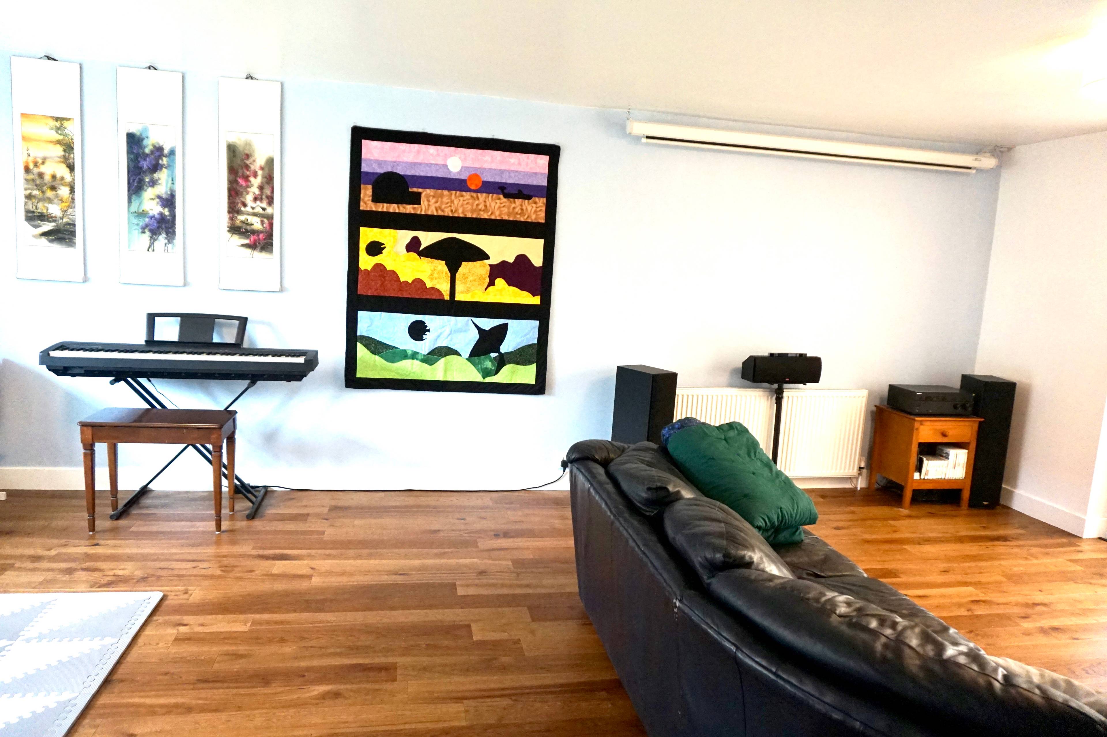 Lounge/Dining Room