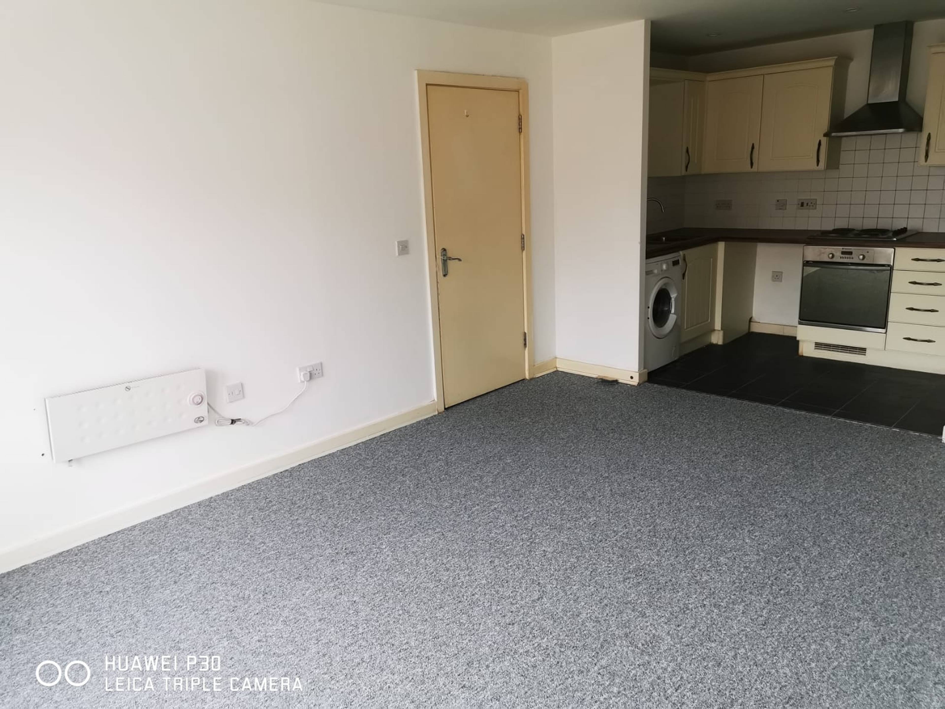 Lounge / Kitchen