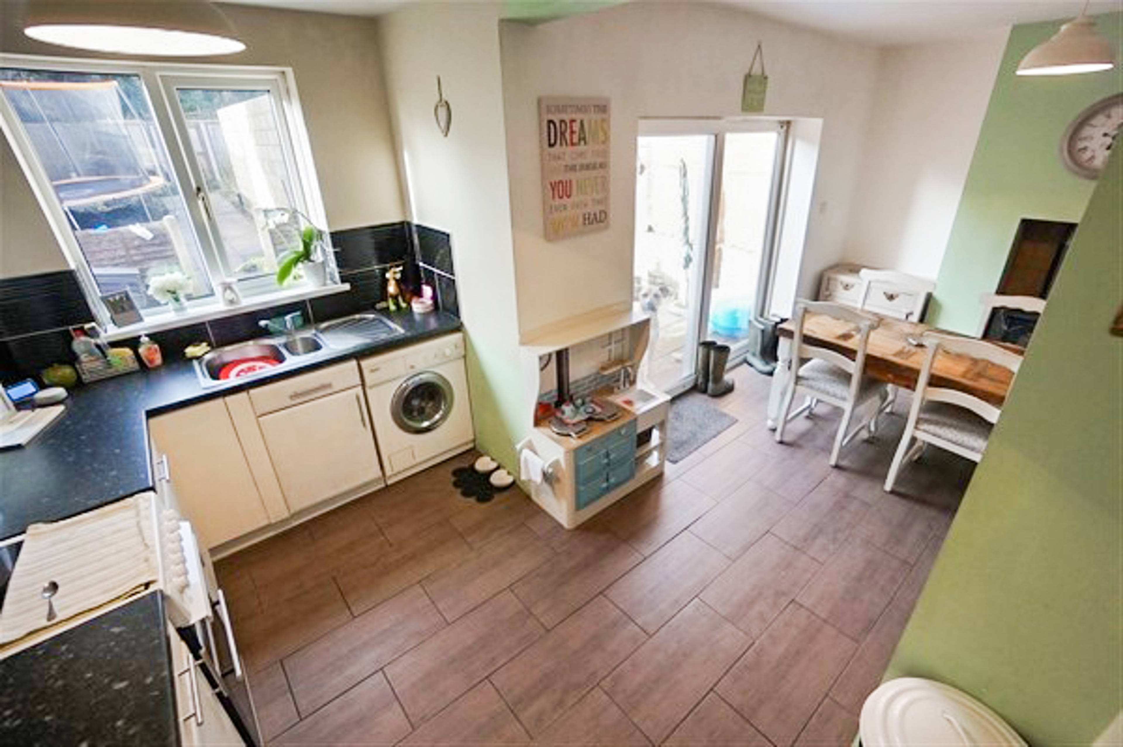 Kitchen/Dining Room