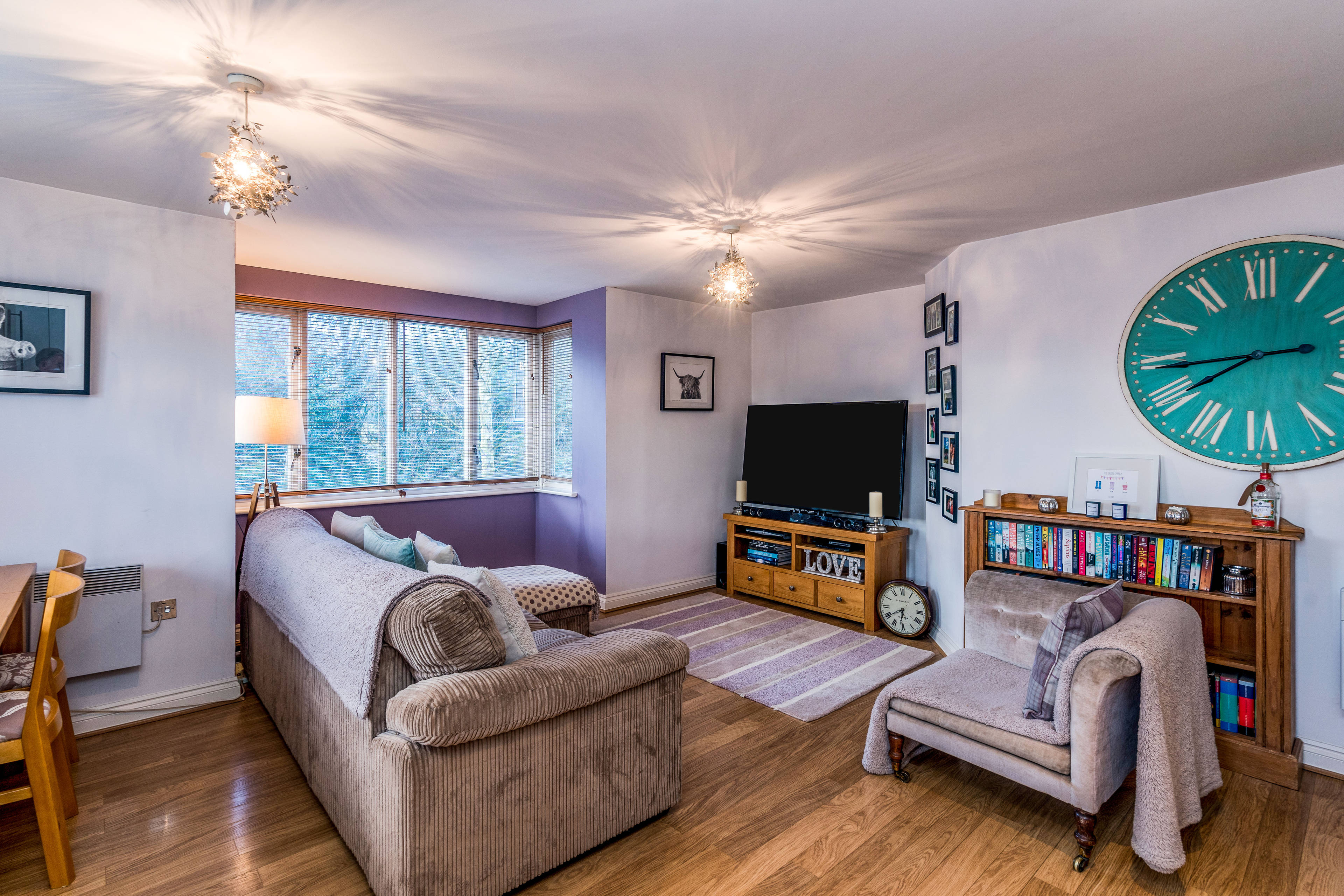 Lounge/Dining Room