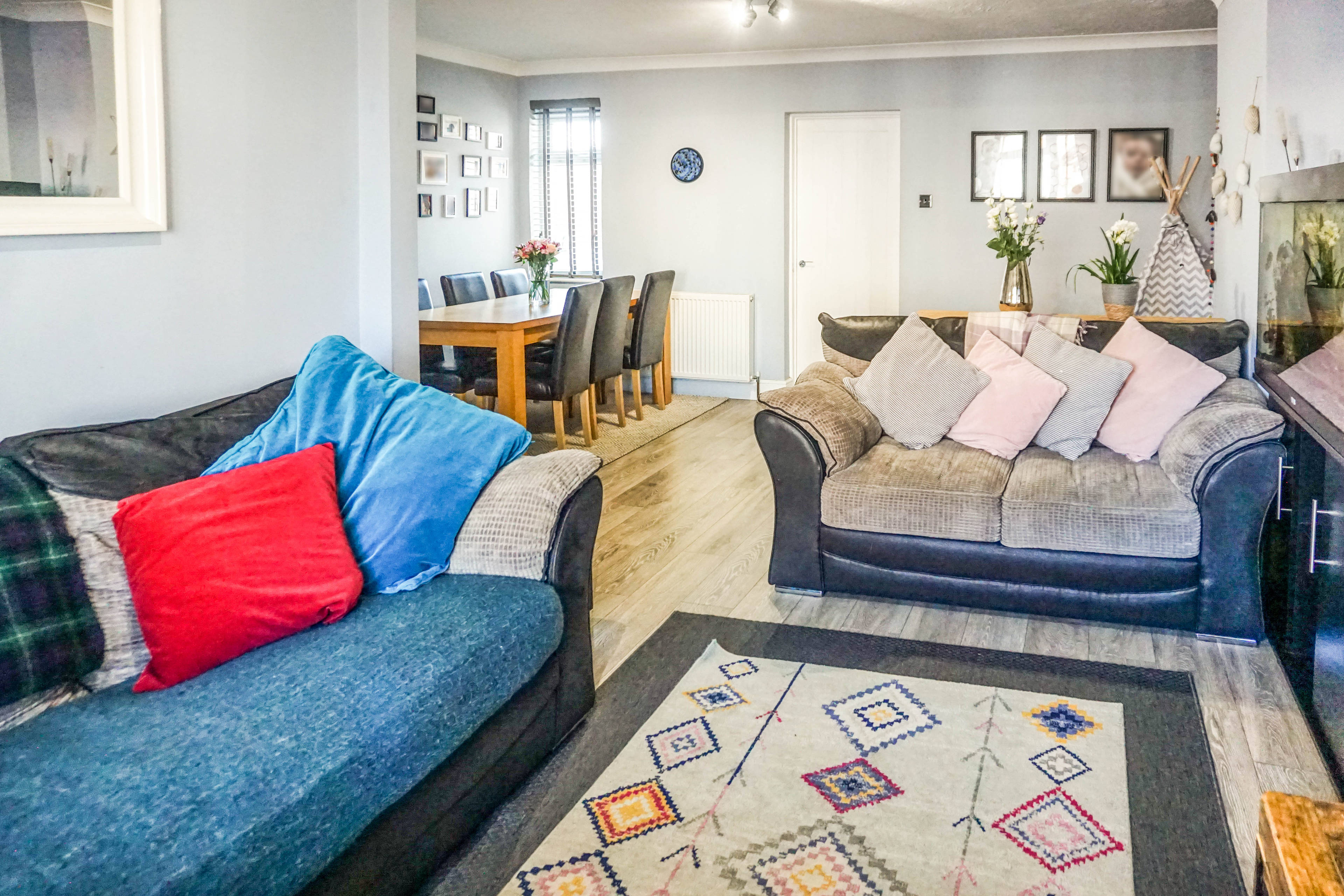 Lounge/Dining Room