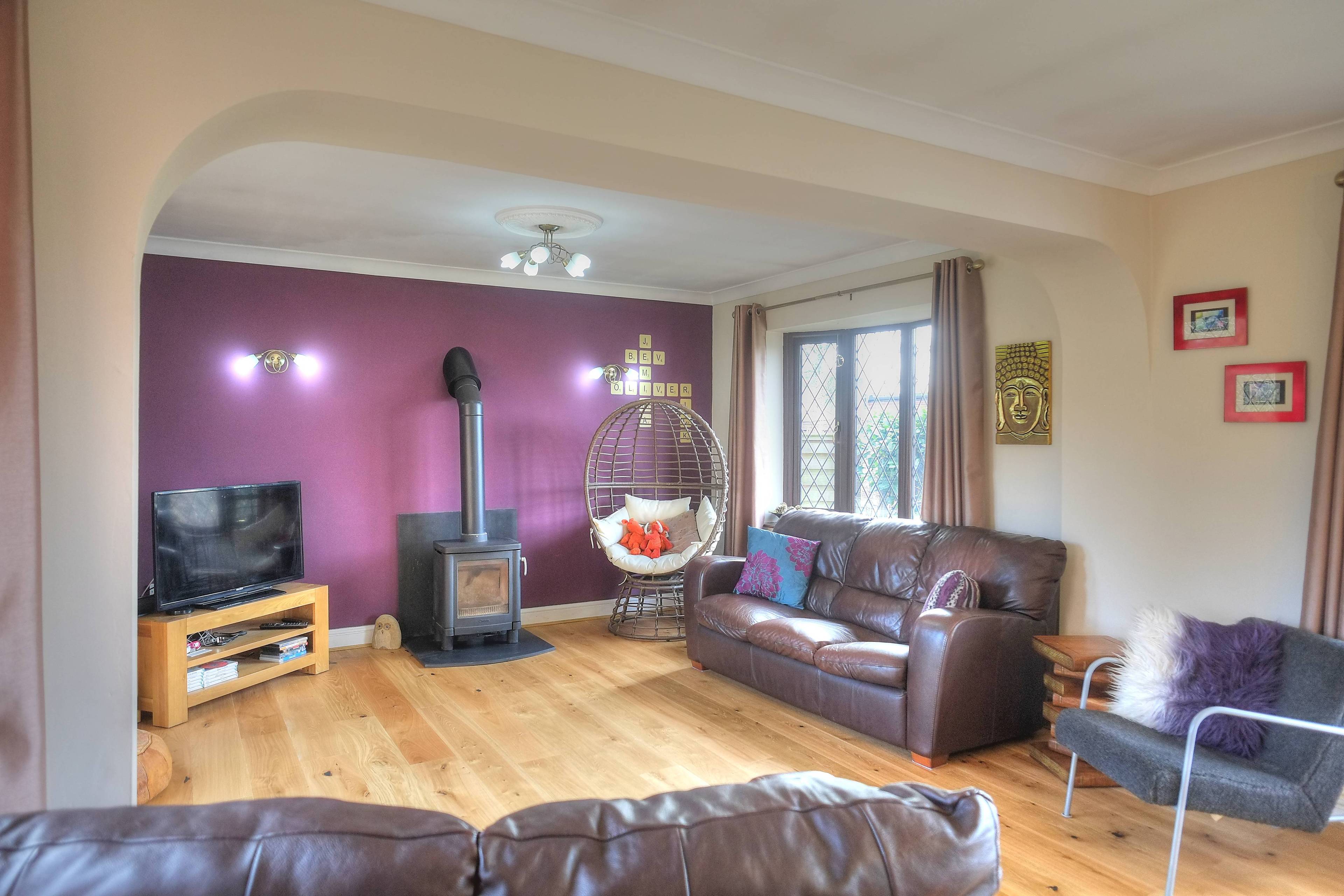 Lounge/Dining Room