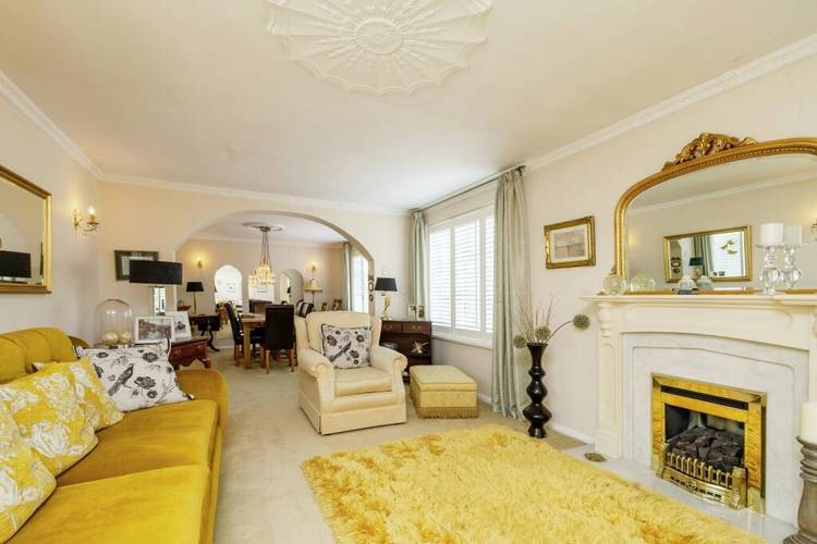 3 bedroom detached bungalow
