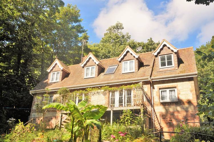 3 bedroom character property