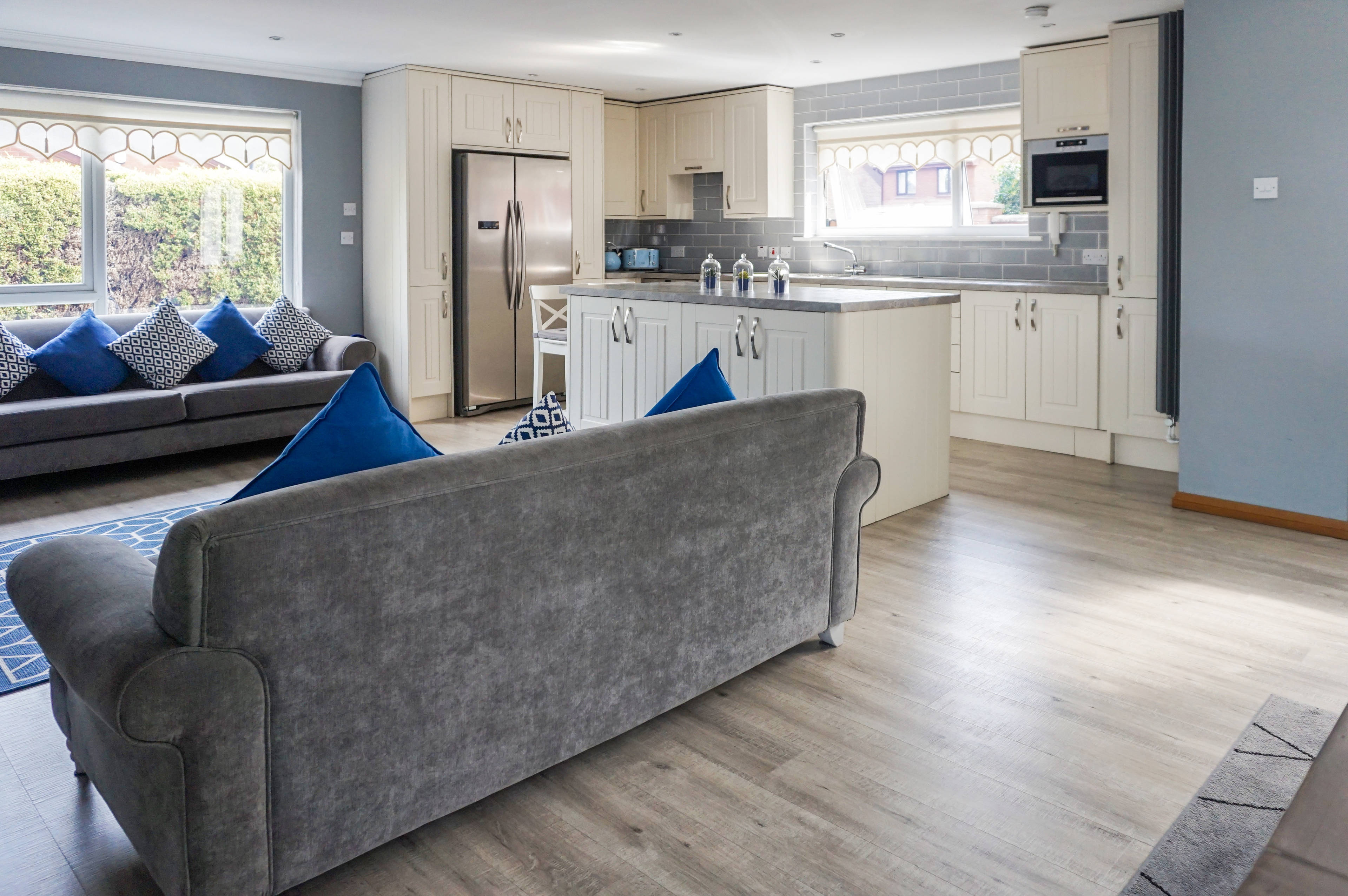 Lounge / Kitchen