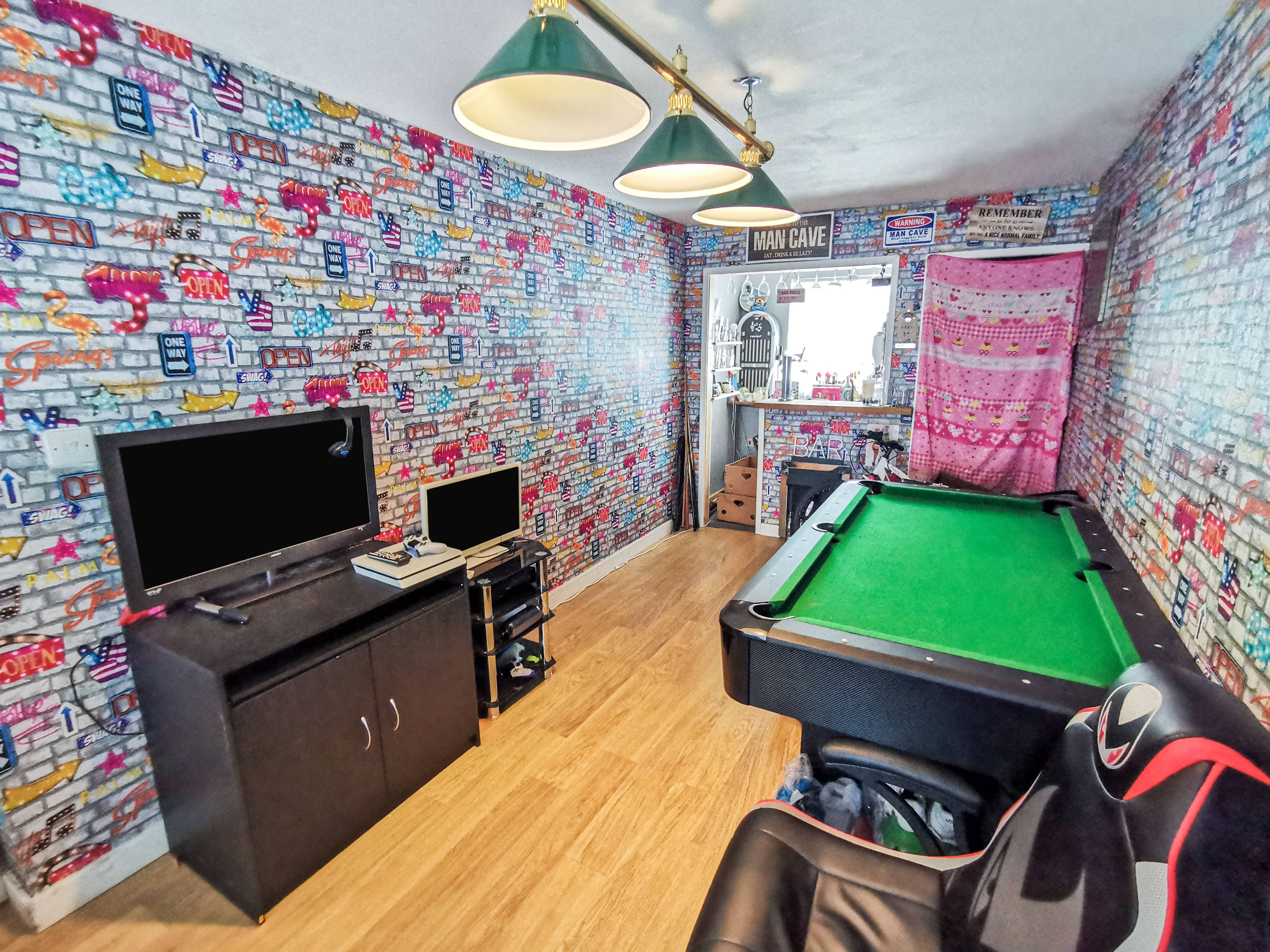 Reception/Bedroom