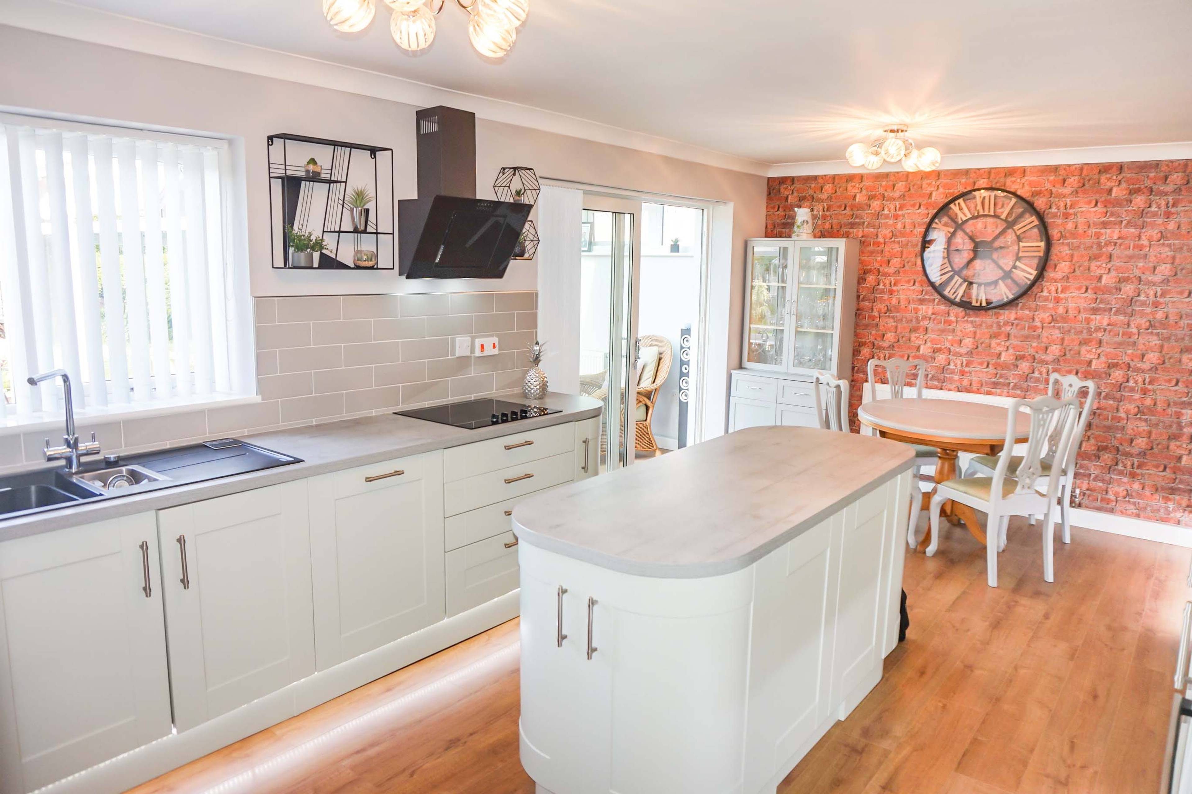Kitchen/Dining Room