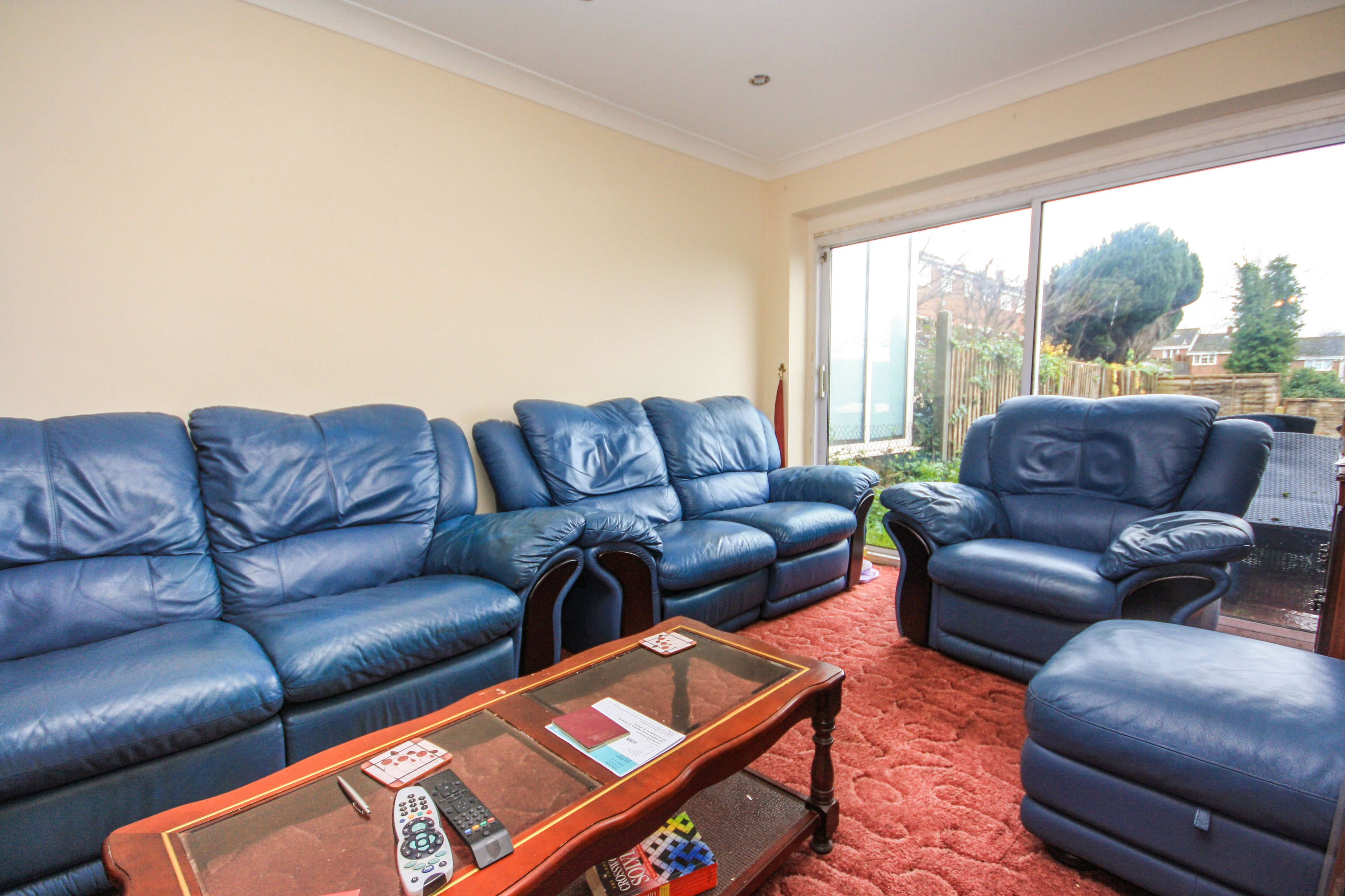 Lounge/Dining Room