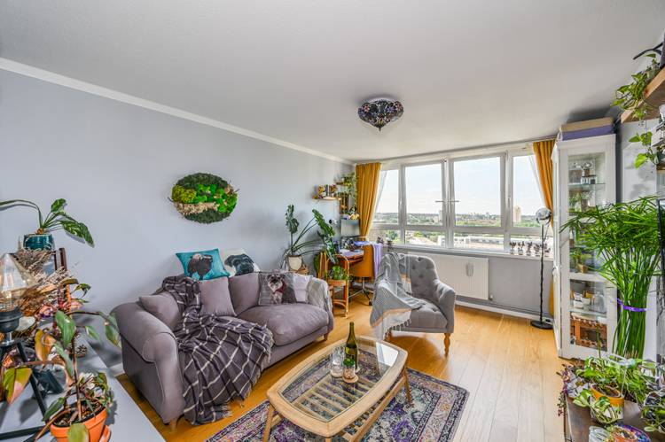 2 bedroom flat