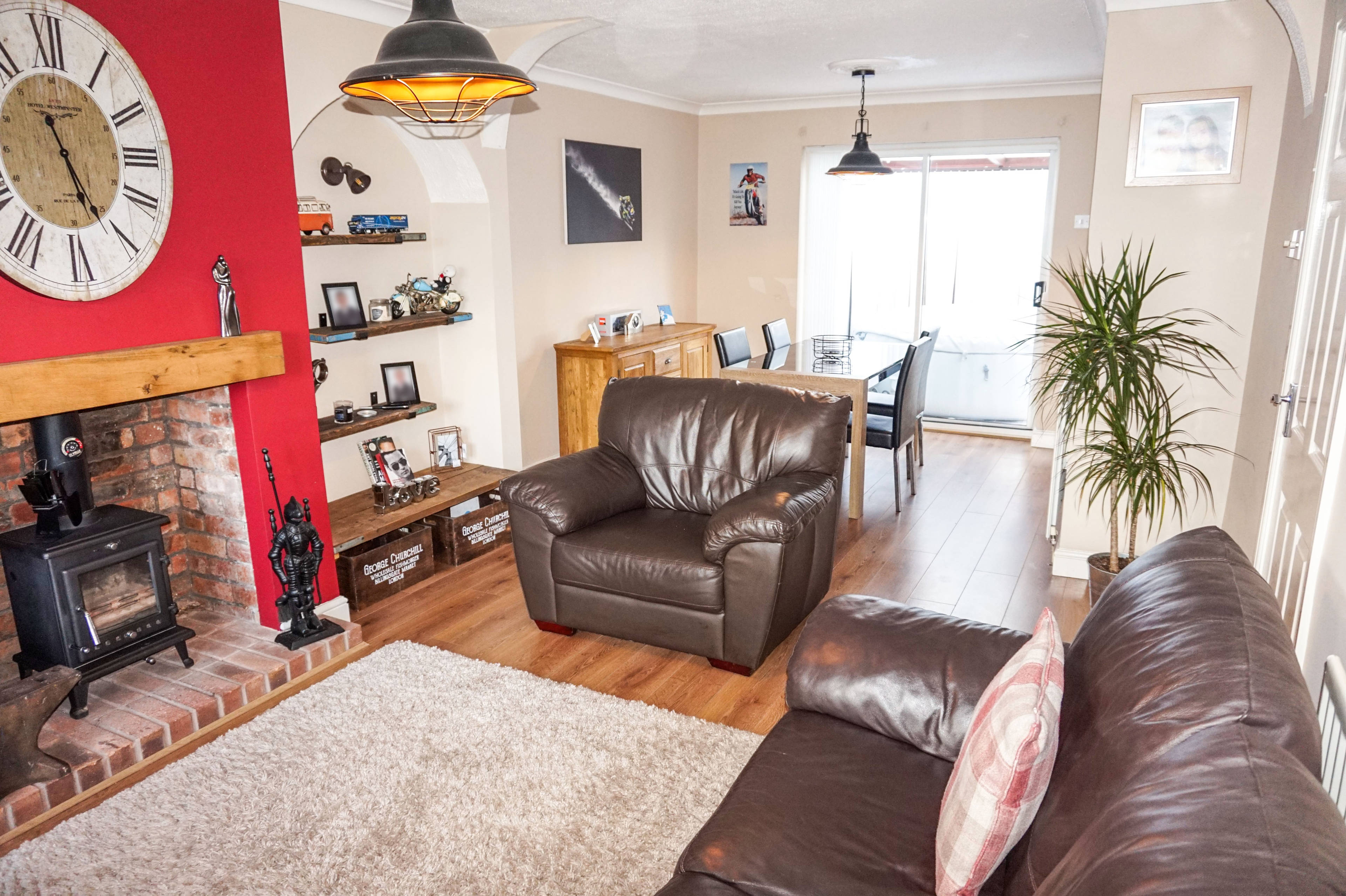 Lounge/Dining Room