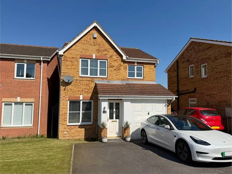 3 bedroom detached house
