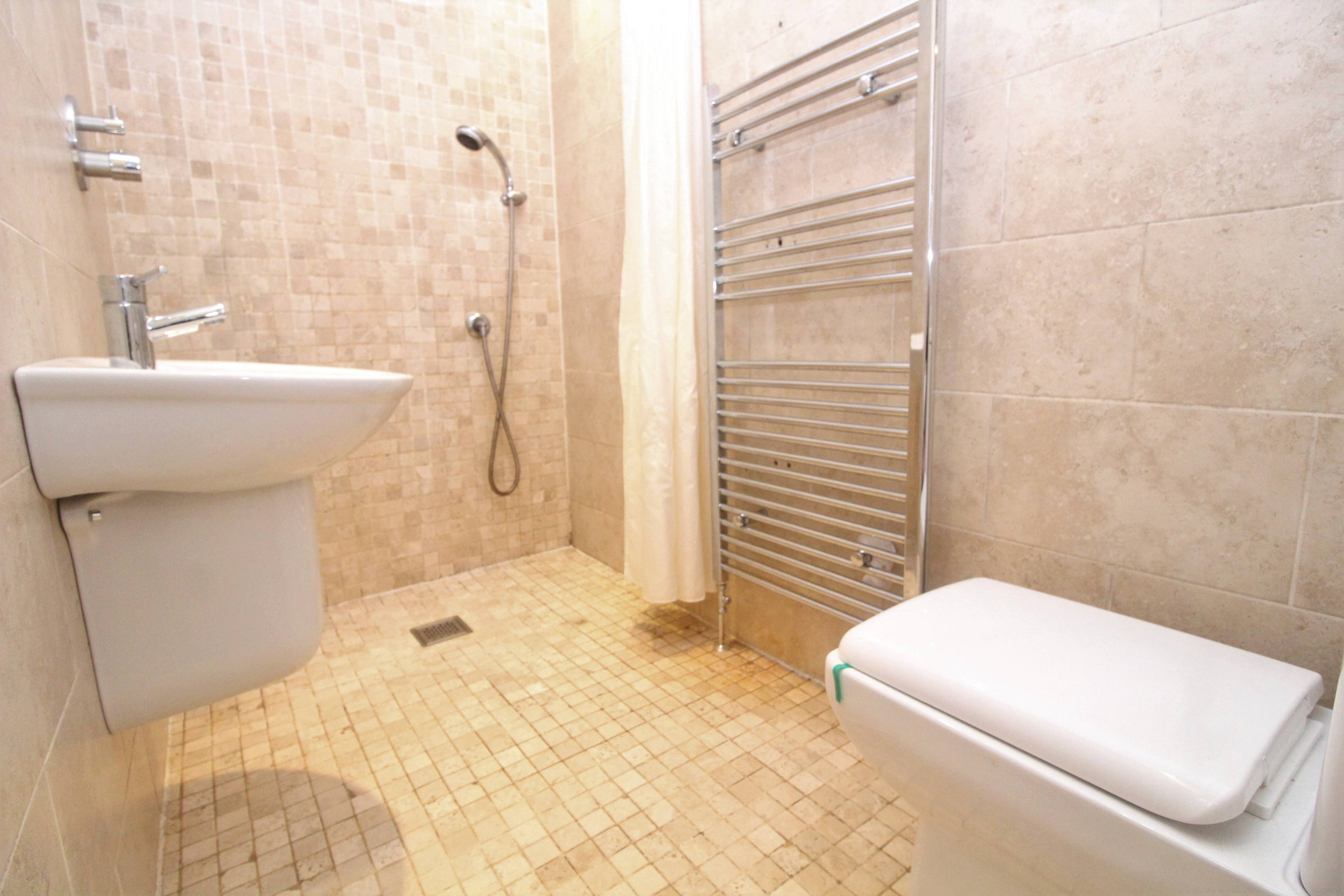 Master En-suite