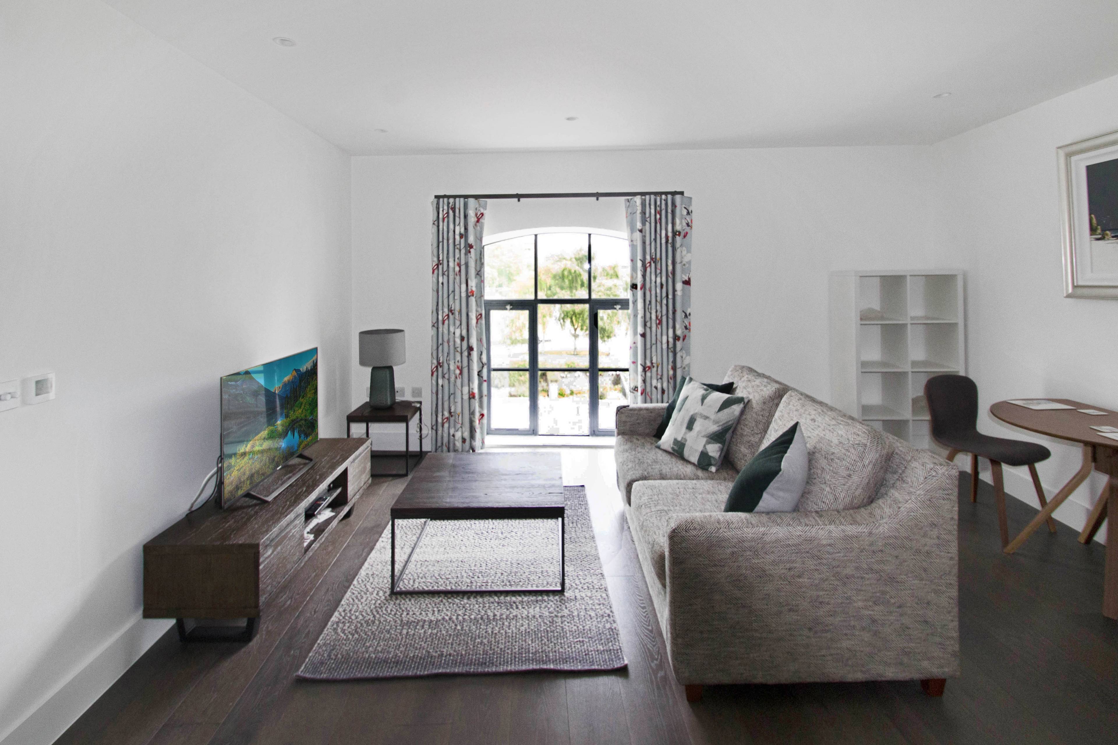 Lounge / Kitchen