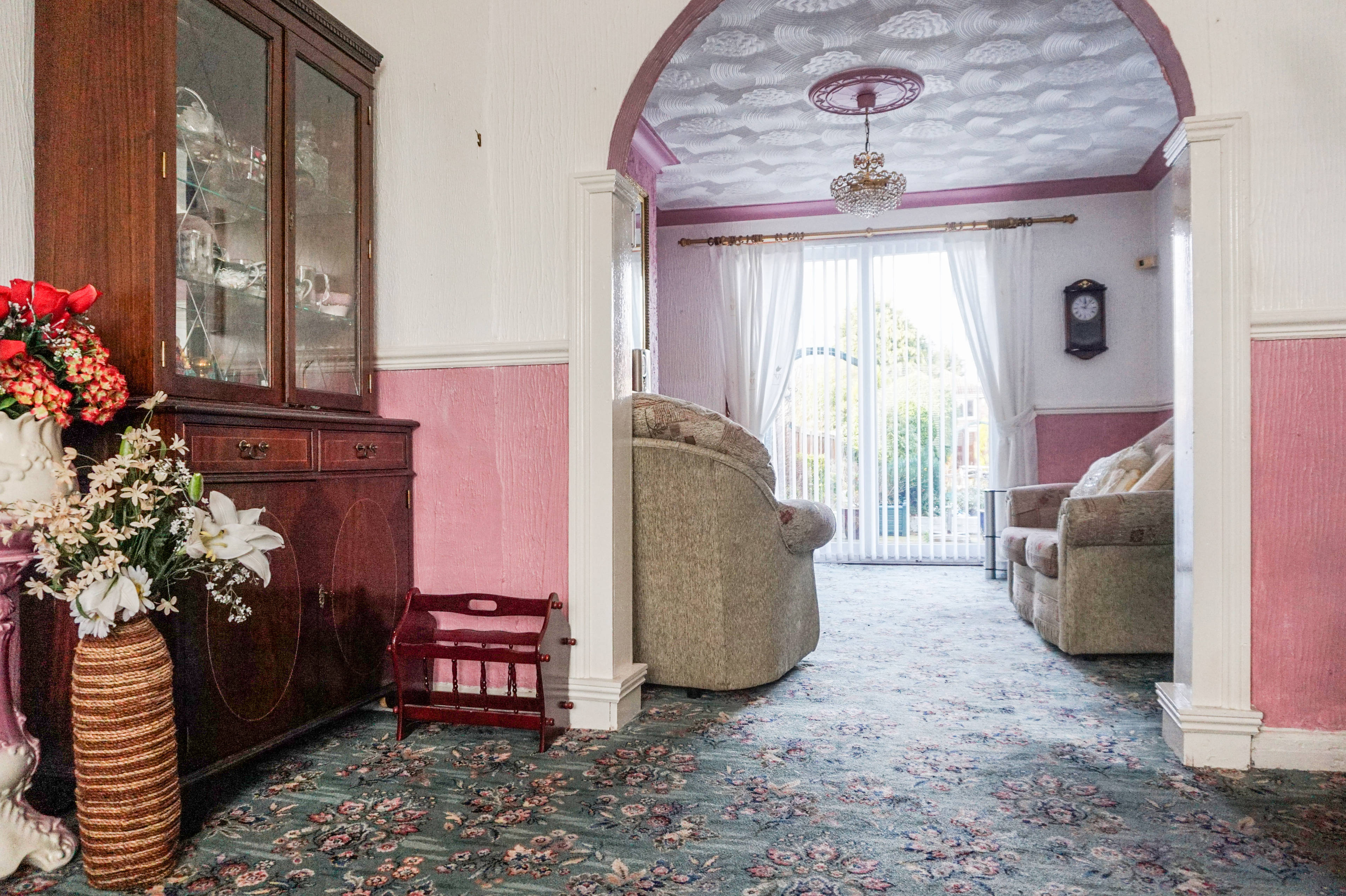 Lounge/Dining Room