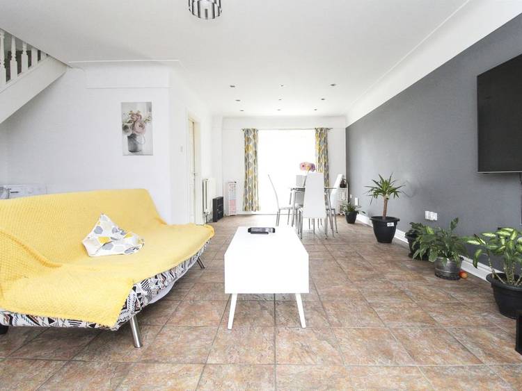 3 bedroom link detached house