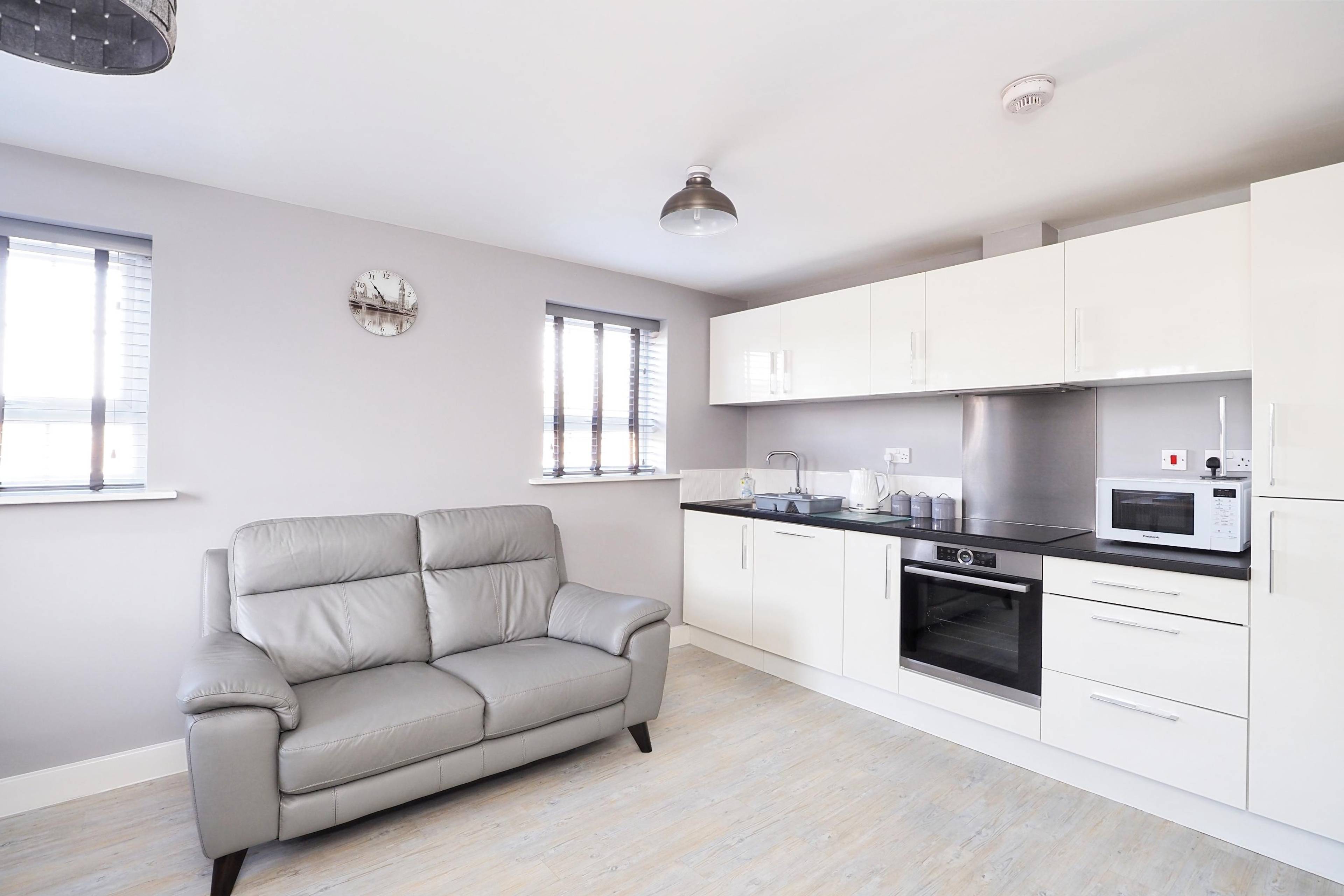 Lounge / Kitchen