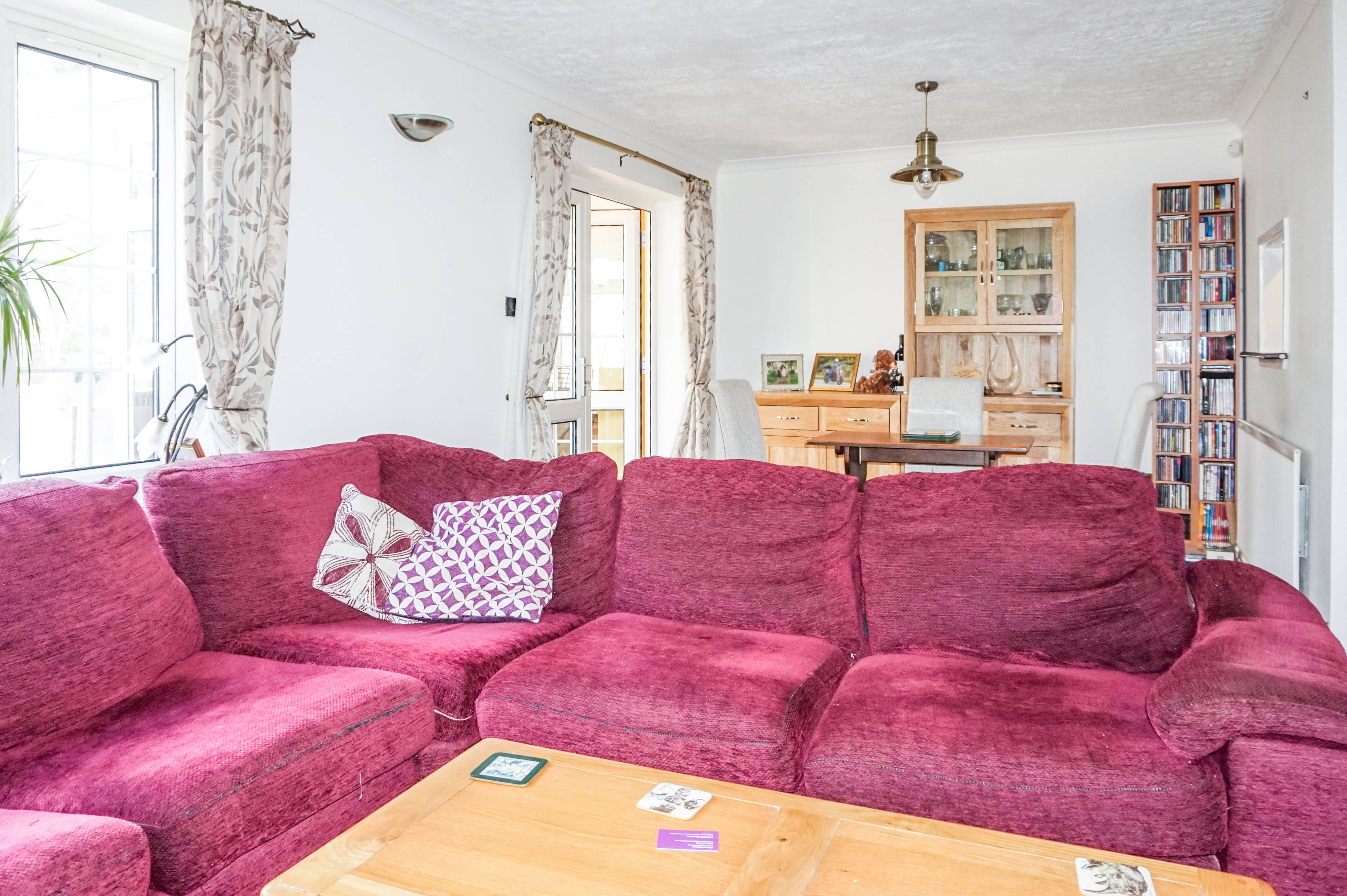 Lounge/Dining Room