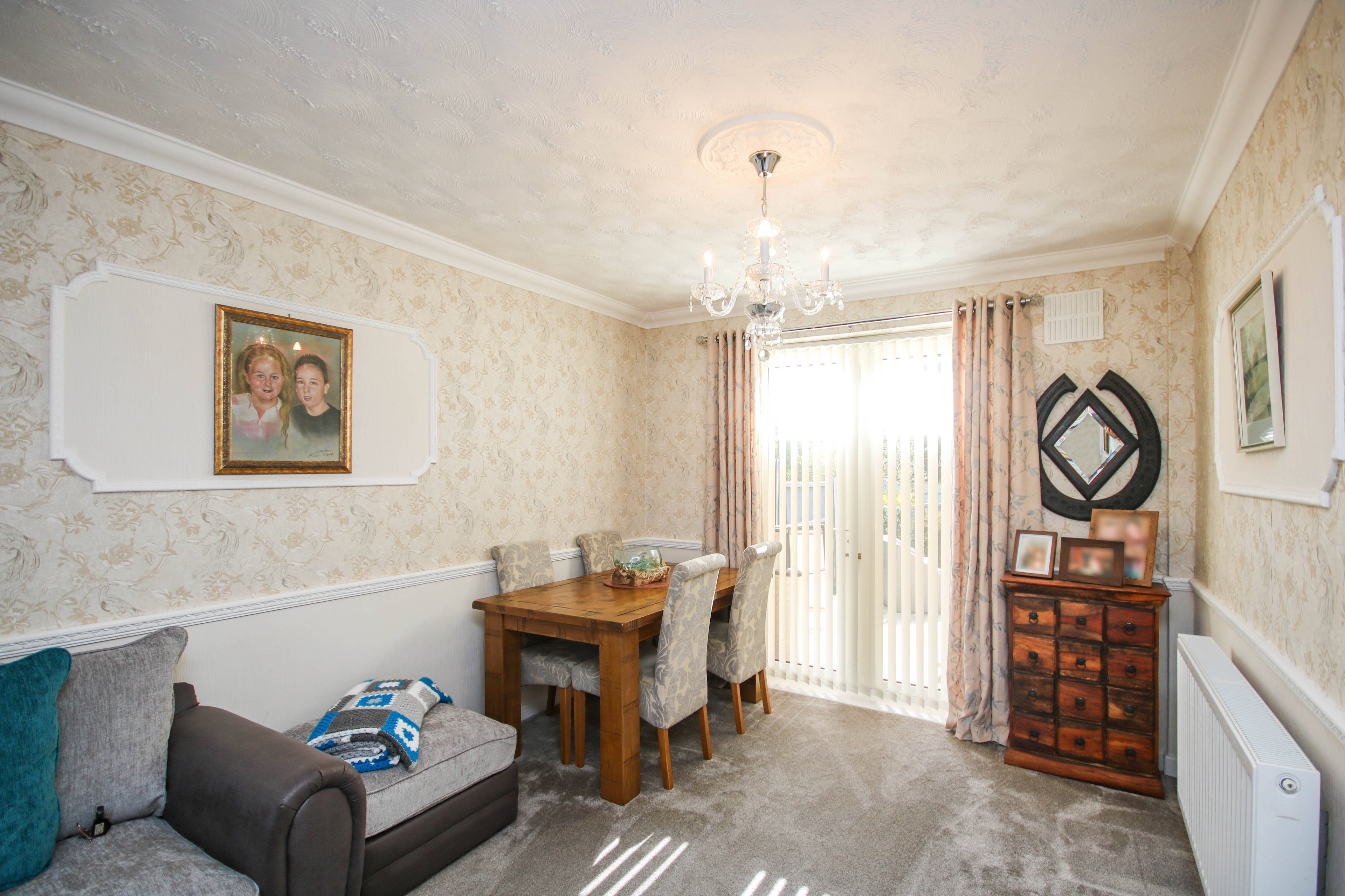 Lounge/Dining Room
