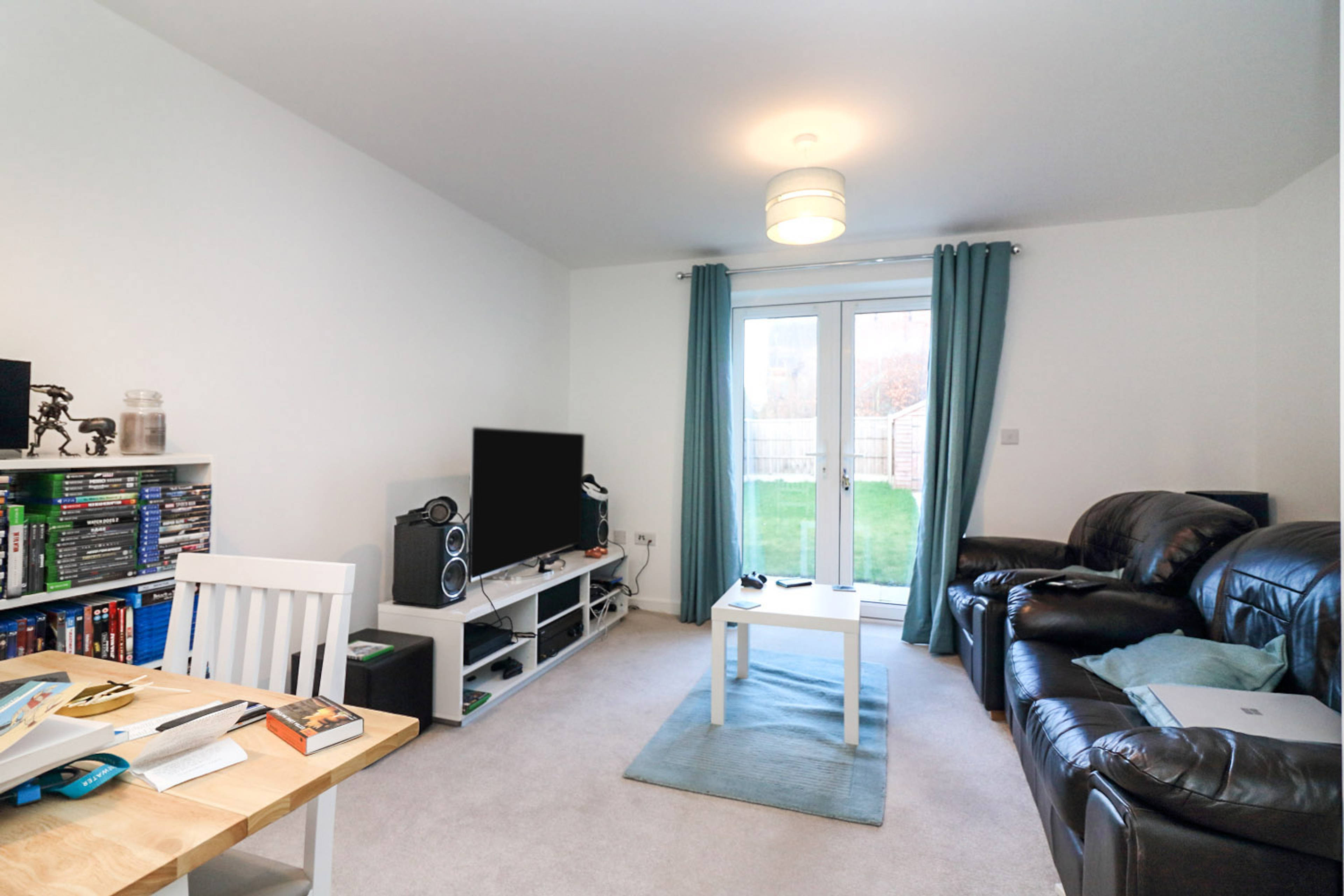 Lounge/Dining Room
