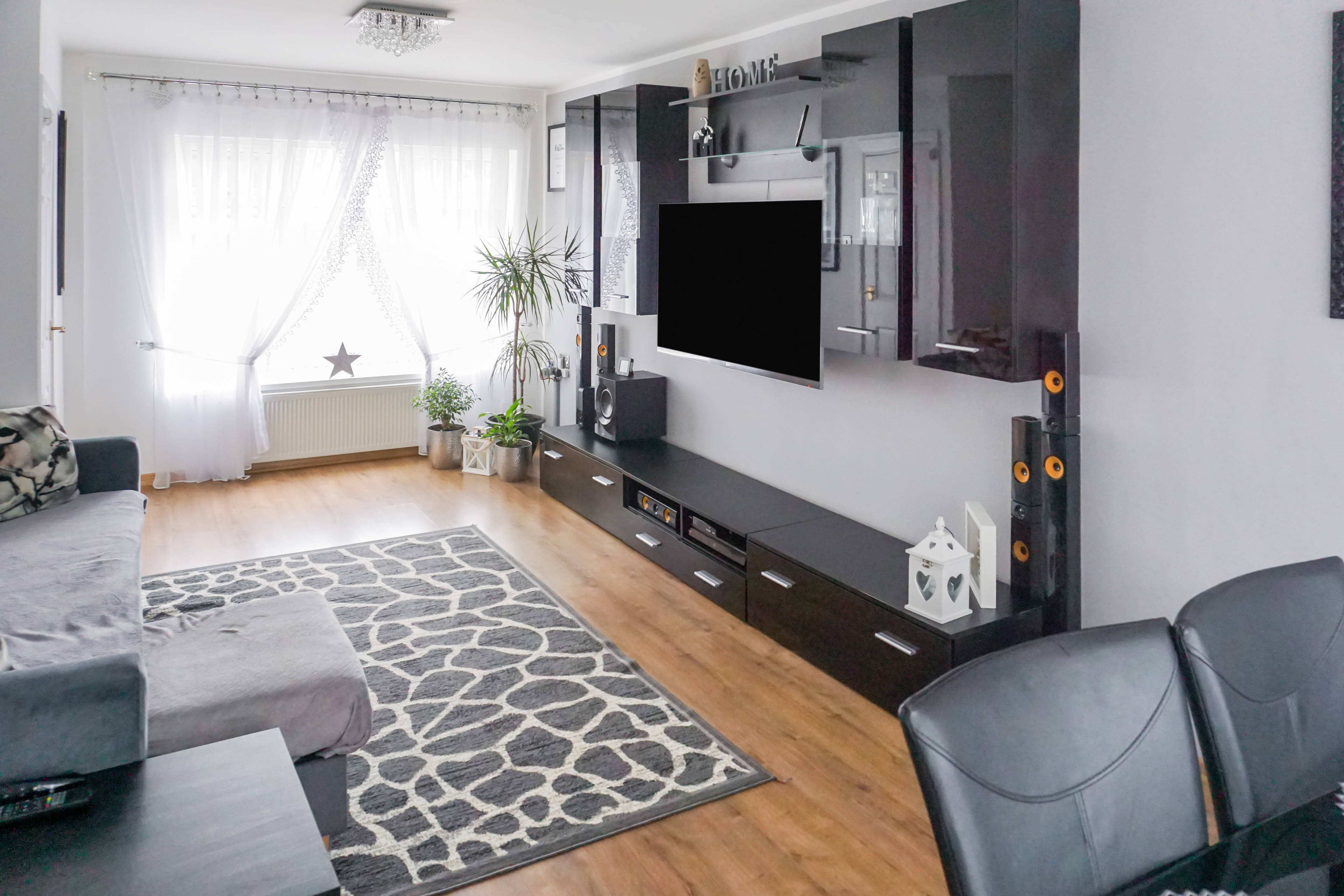 Lounge/Dining Room
