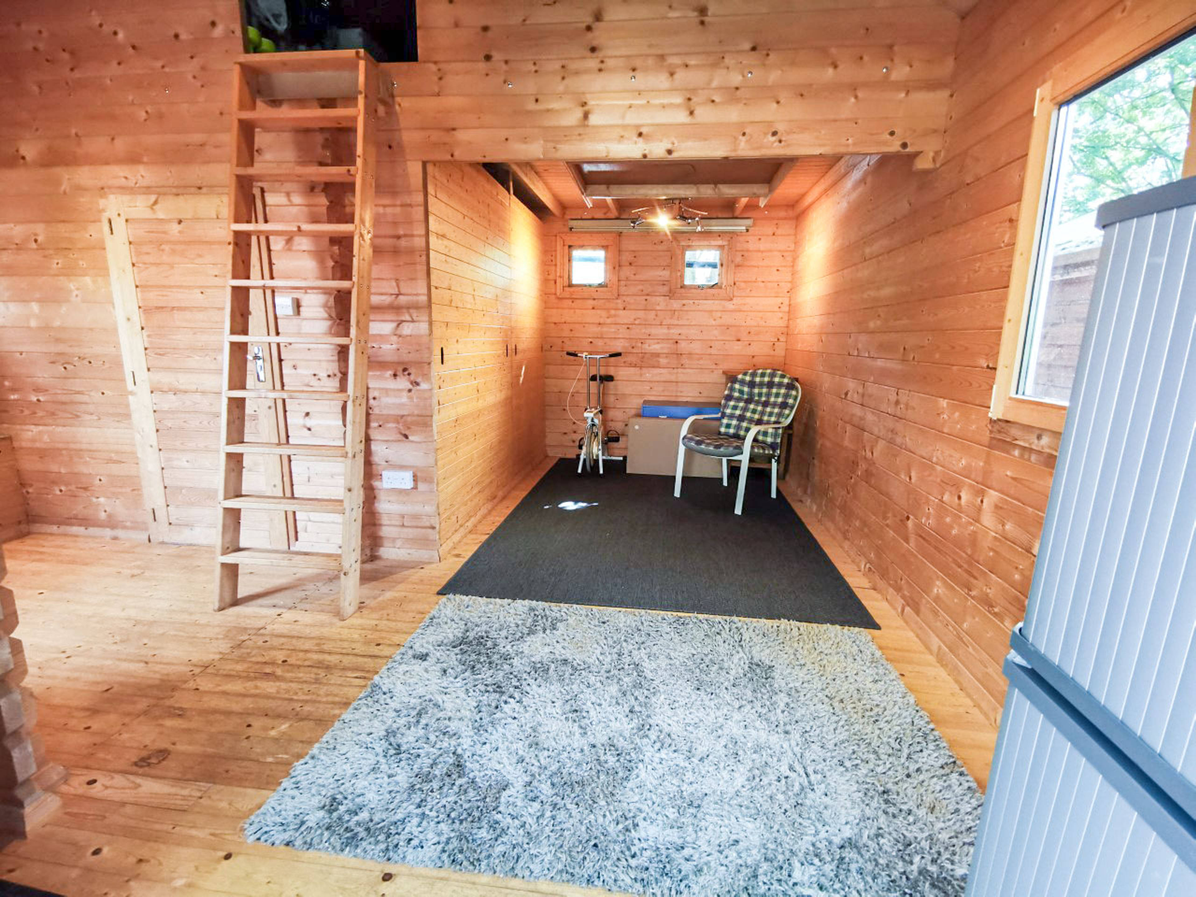 Log Cabin