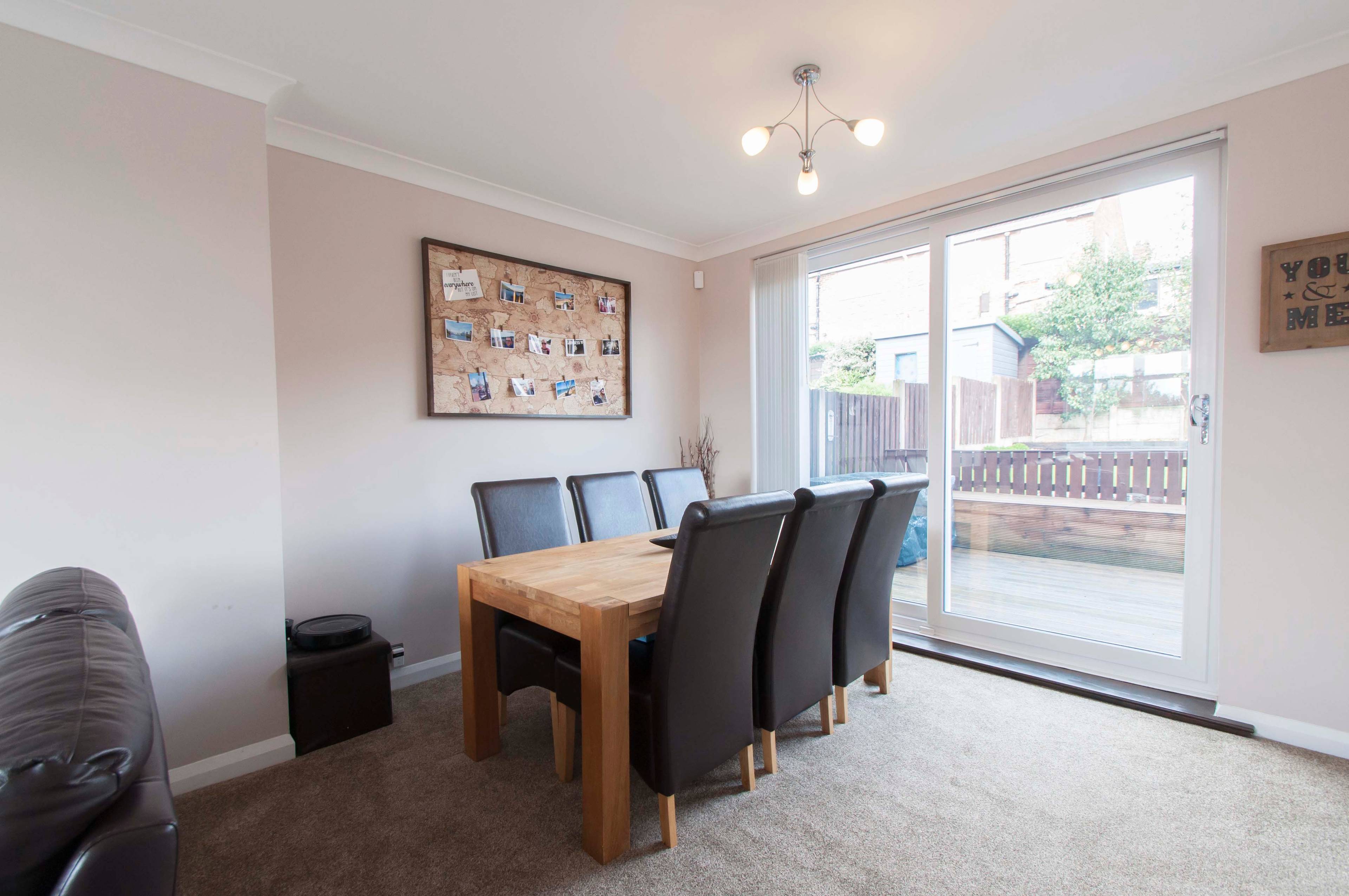 Lounge/Dining Room