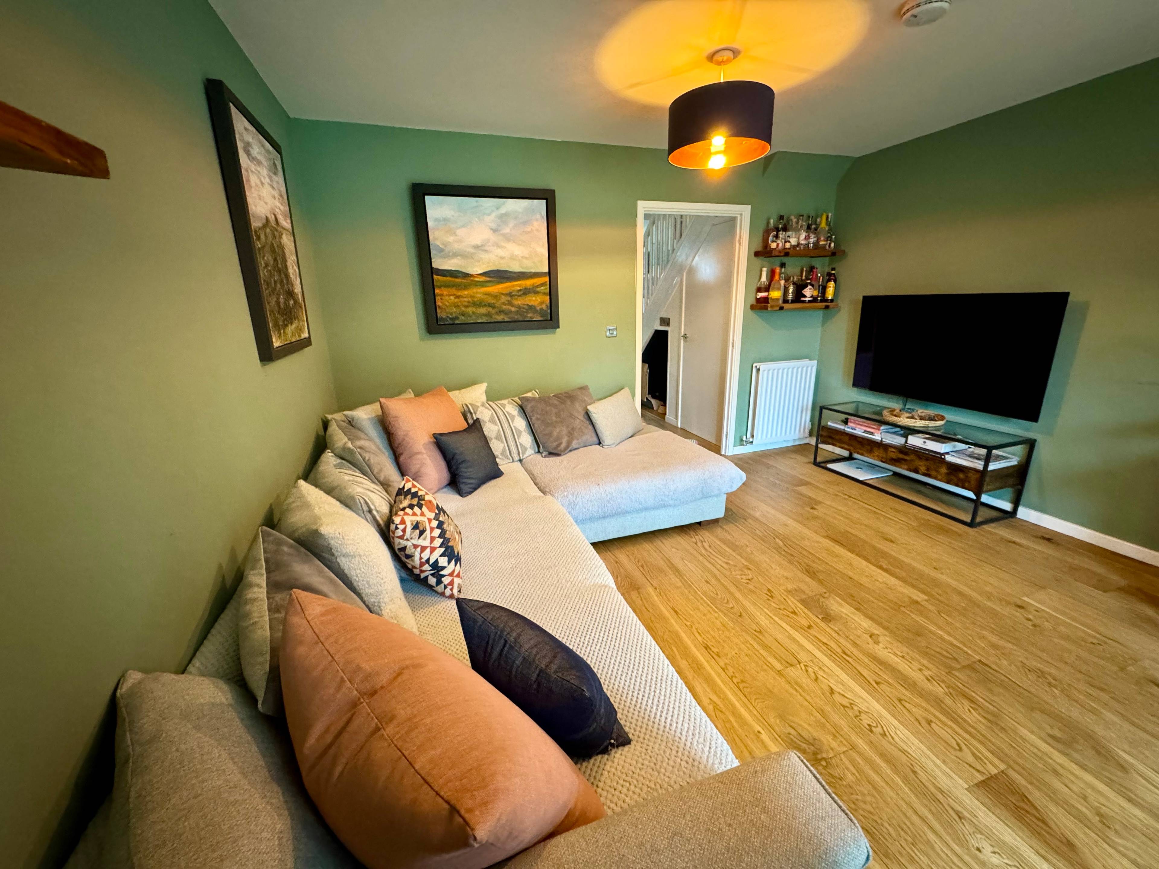 Lounge/Dining Room