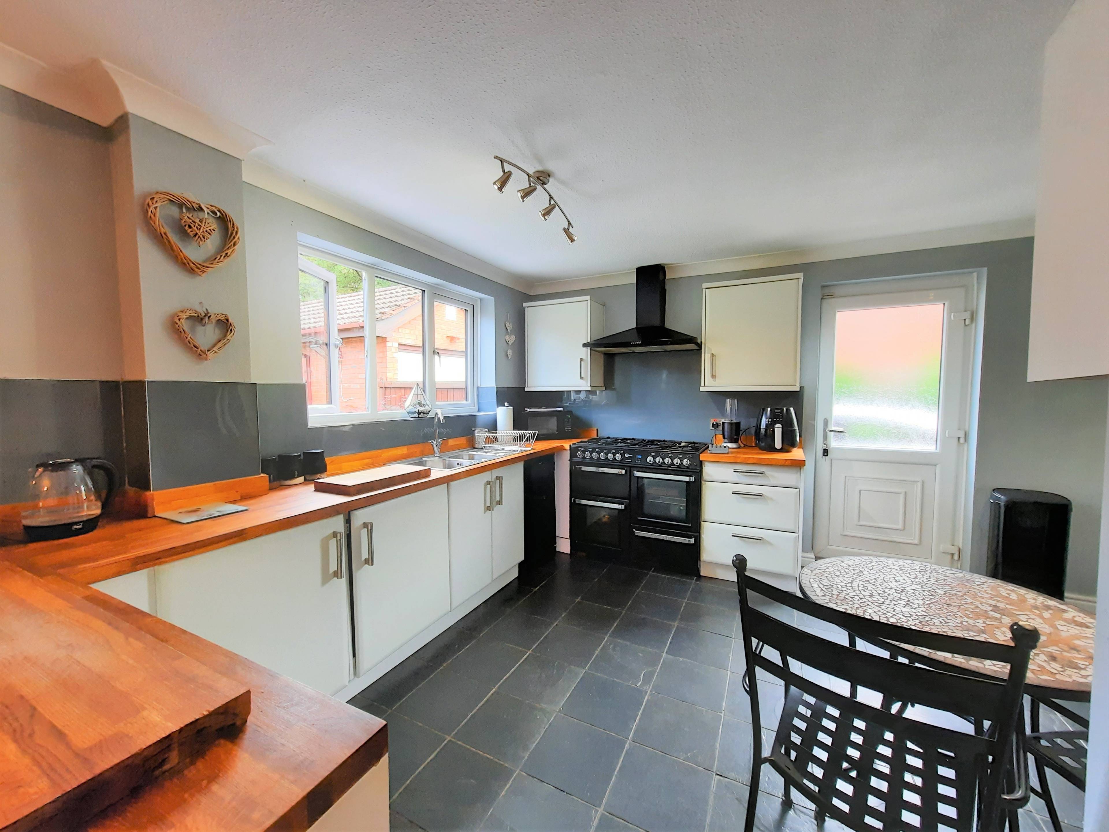 Kitchen/Breakfast
