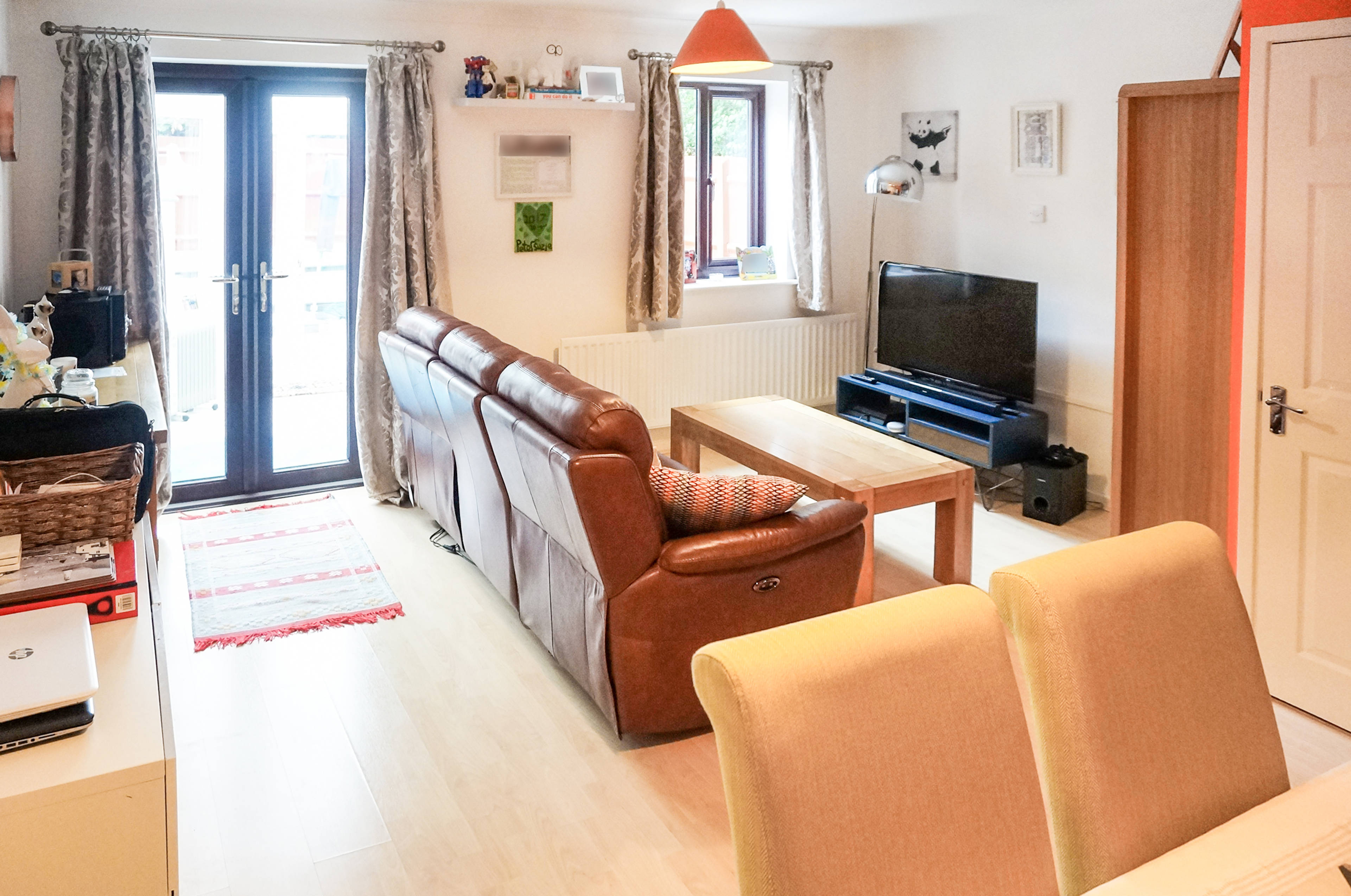 Lounge/Dining Room