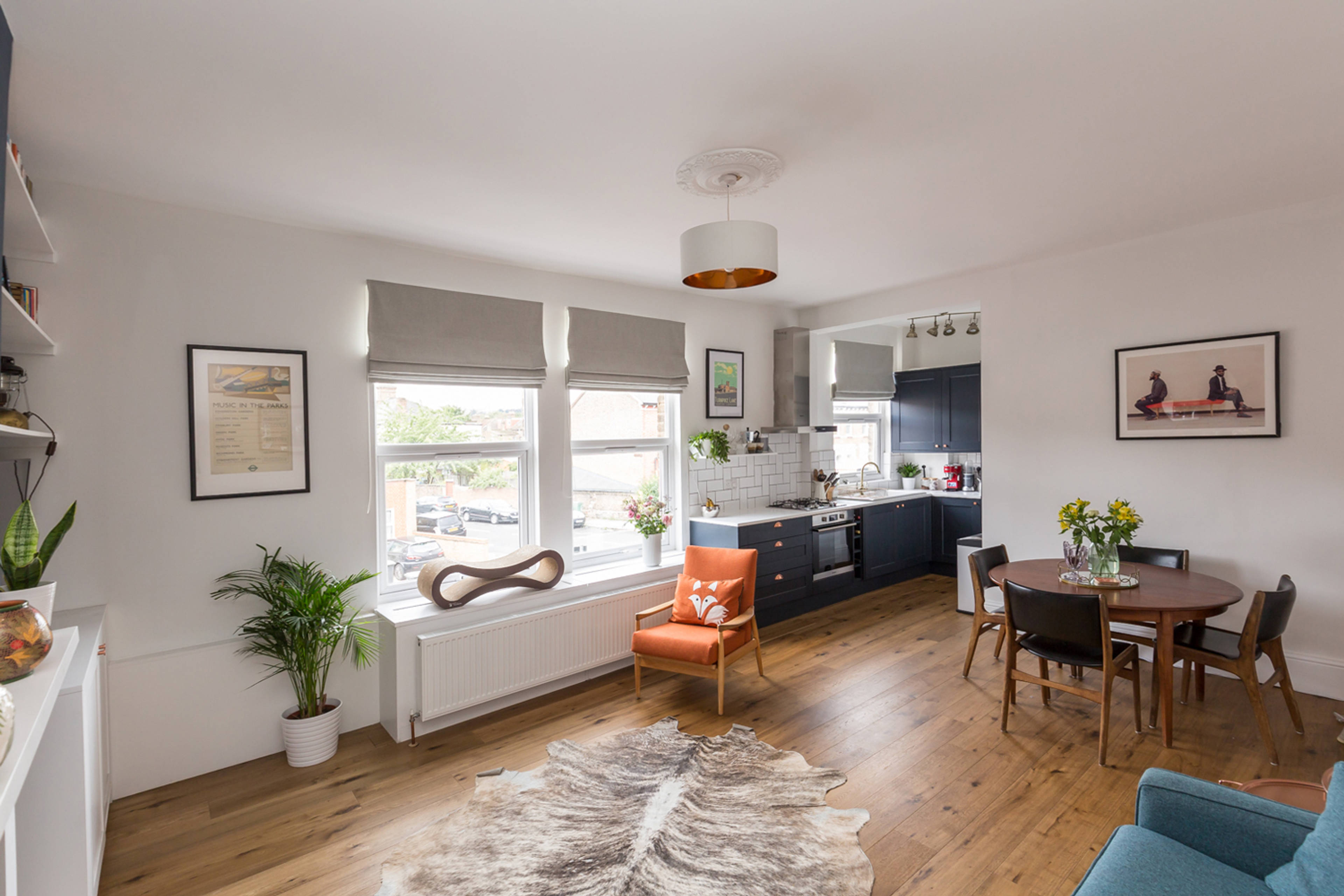 Lounge/Dining Room