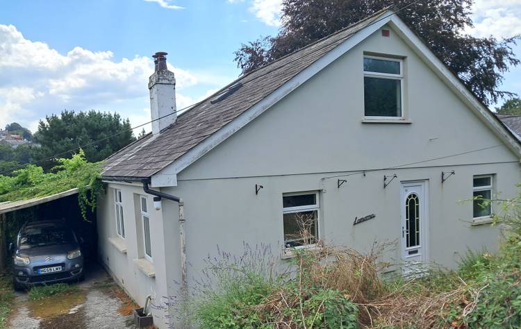 3 bedroom detached bungalow