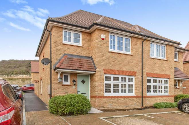 3 bedroom semi-detached house for sale in Kiln Way, St Andrews Park ...