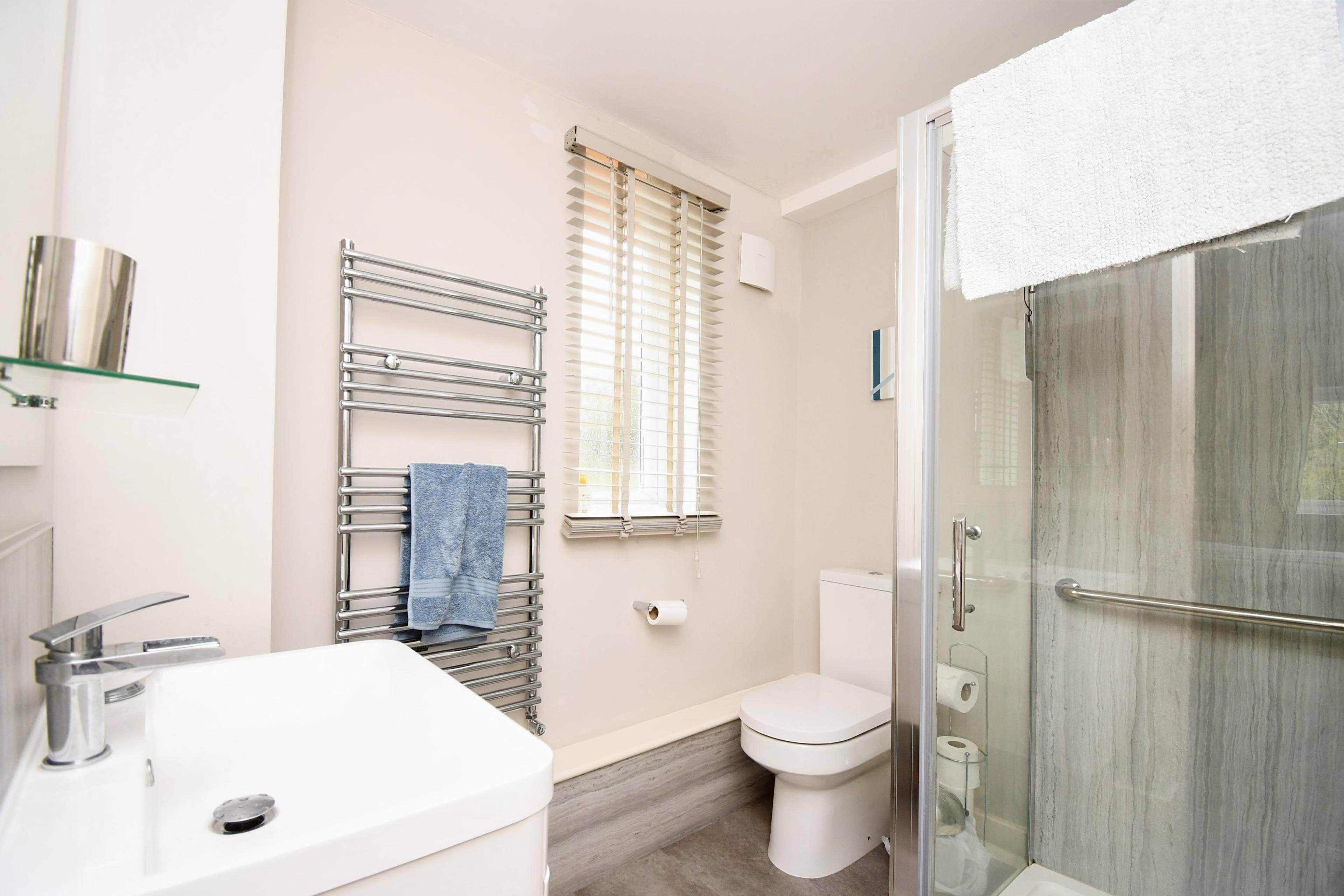 Jack & Jill En-suite