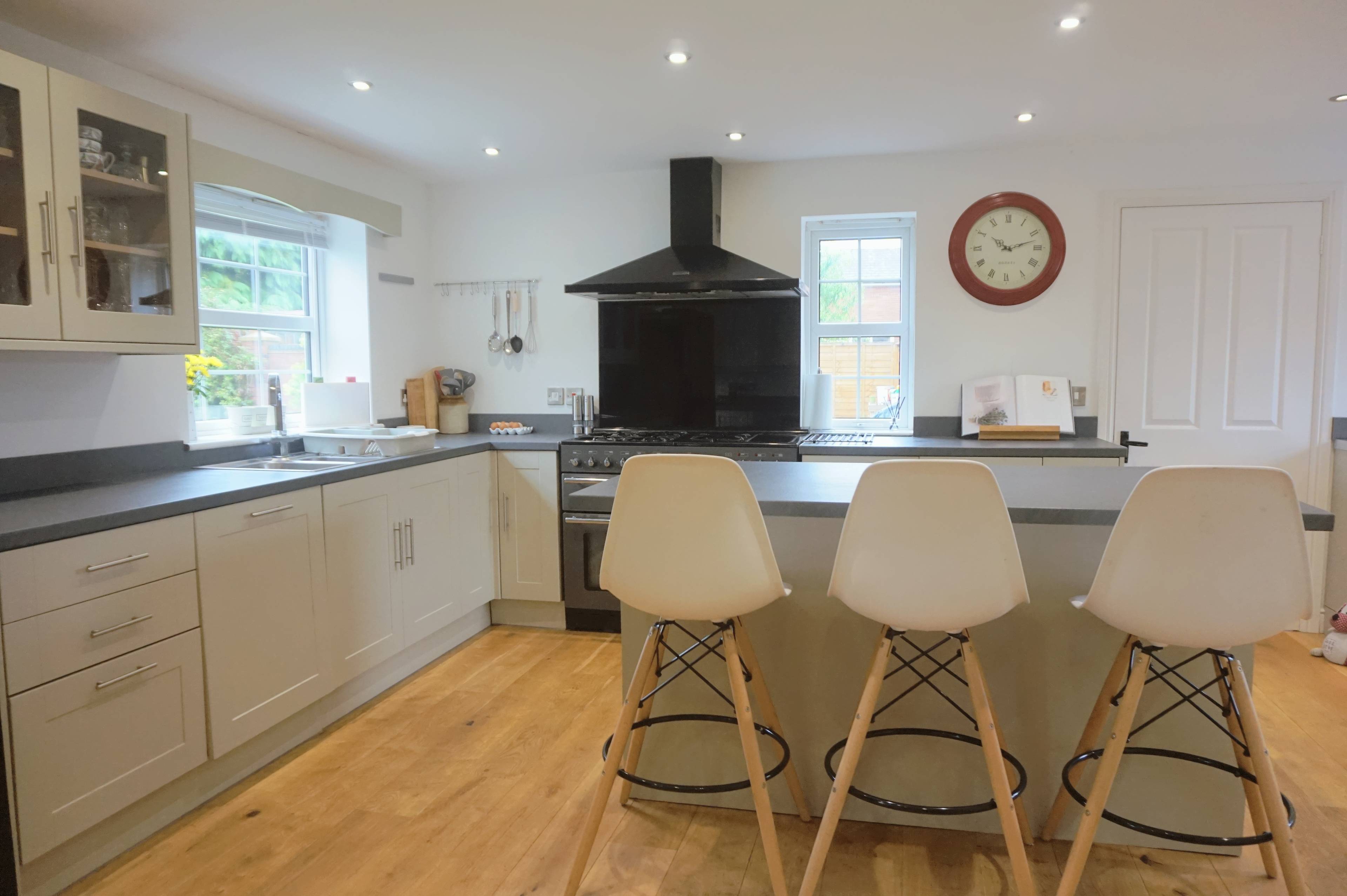 Kitchen/Breakfast