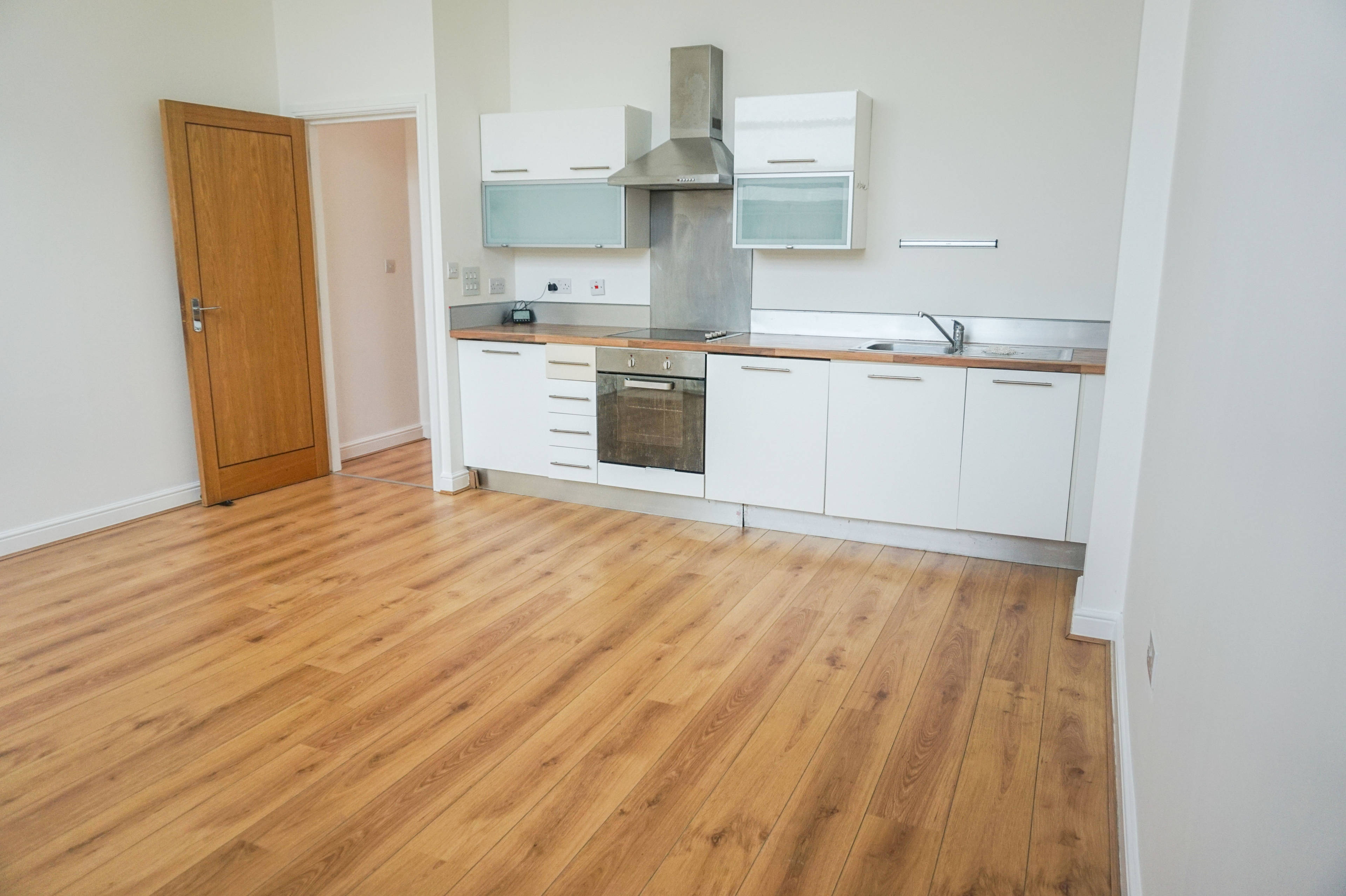 Lounge / Kitchen