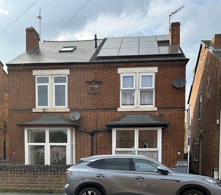 3 bedroom semi-detached house