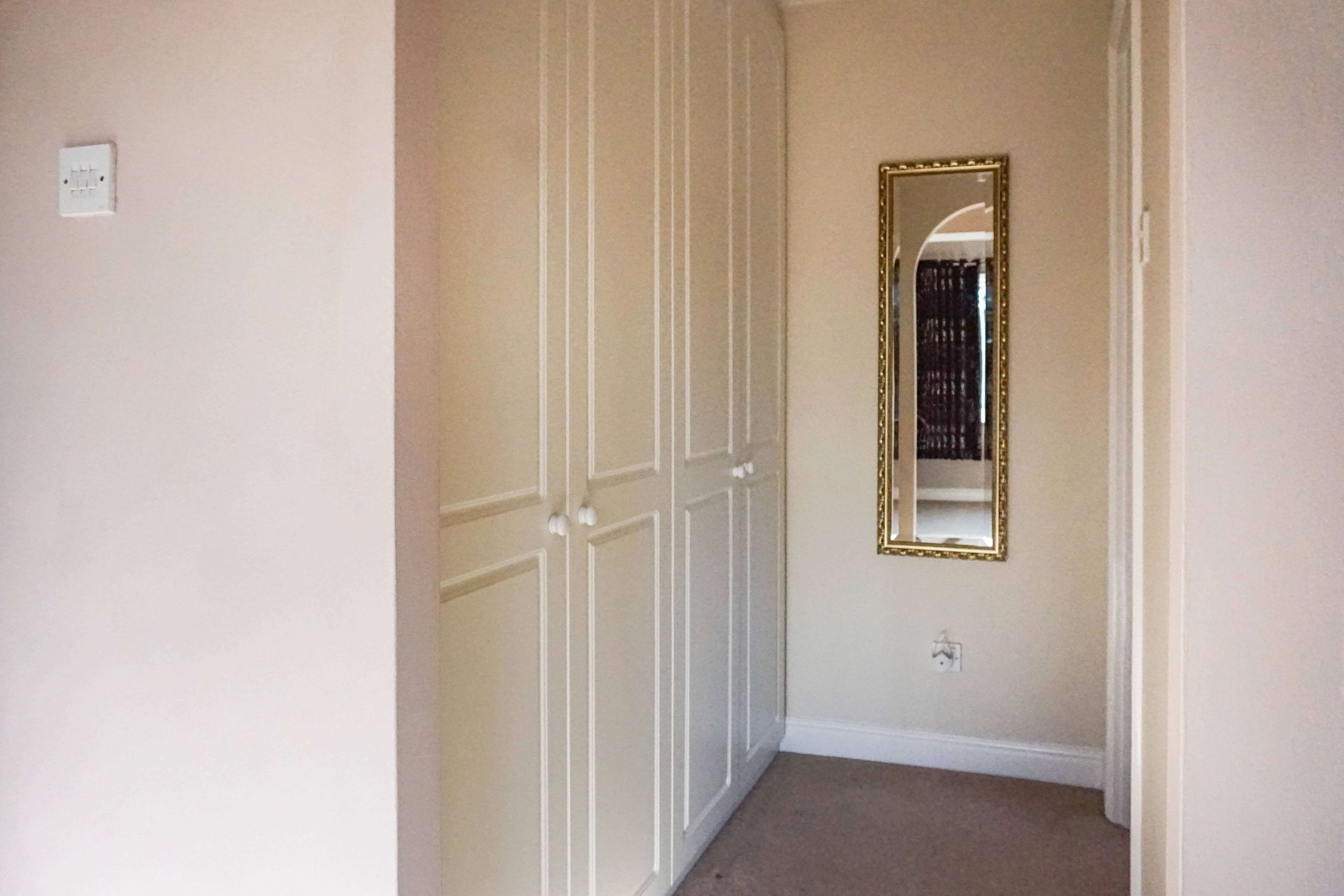 Walk-in Wardrobe
