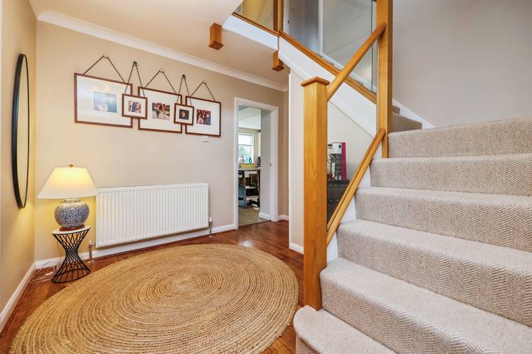 4 bedroom detached house