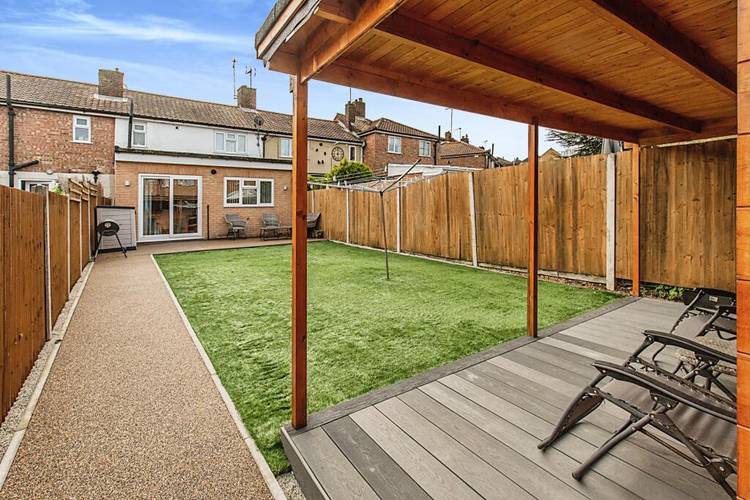 3 bedroom terraced house