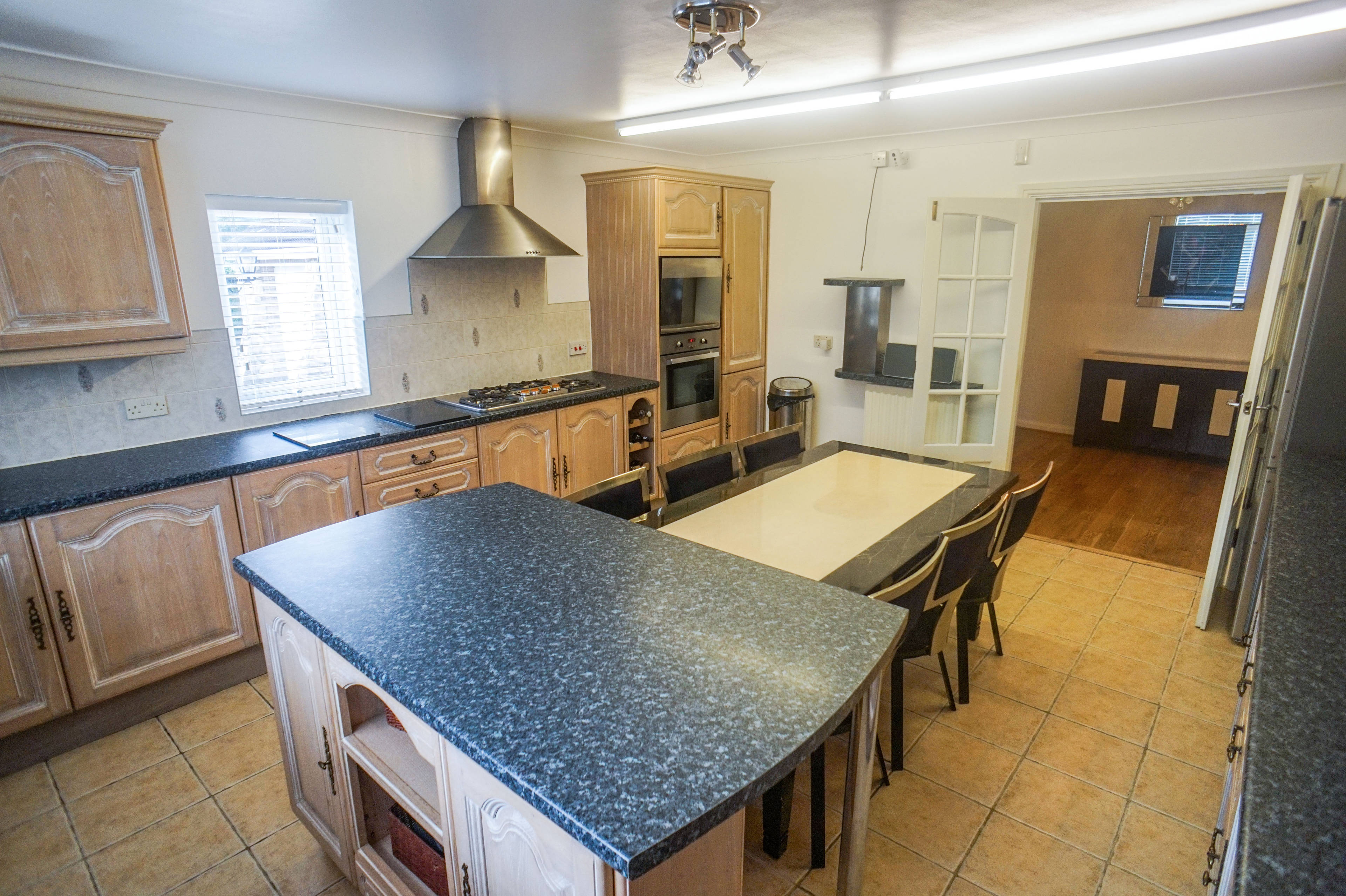 Kitchen/Breakfast