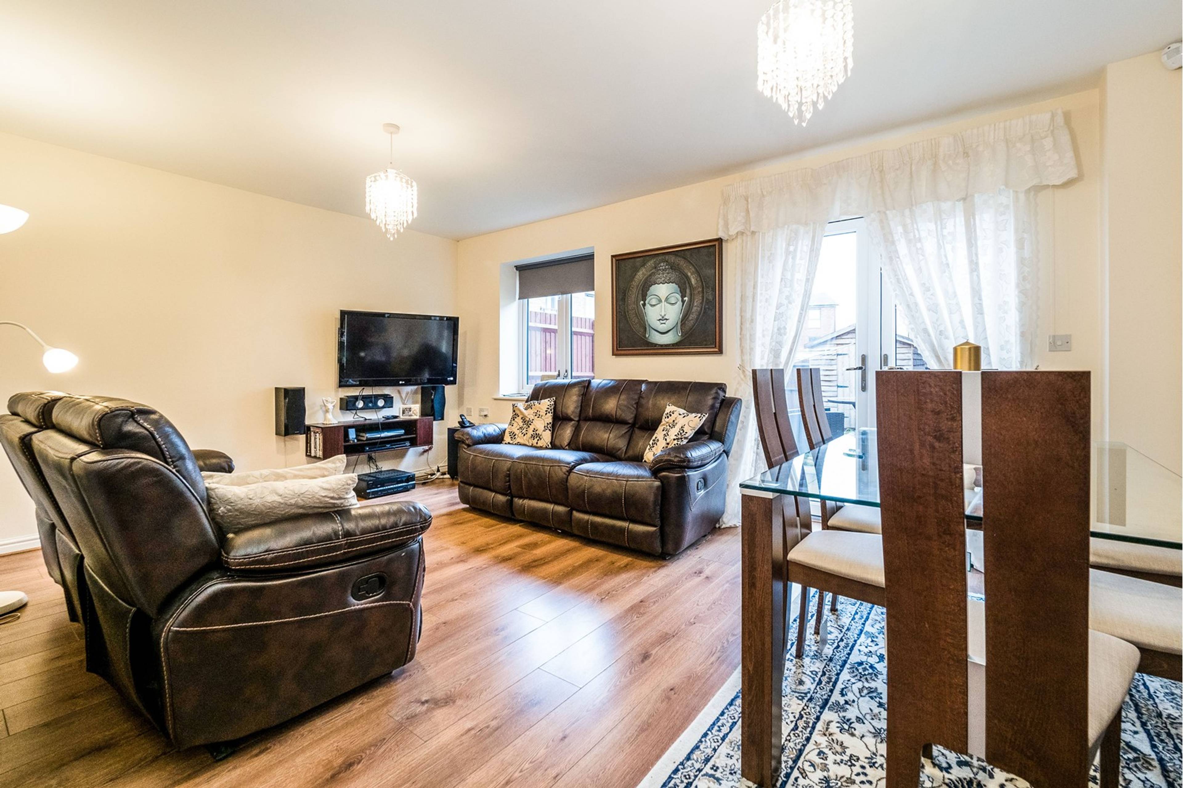 Lounge/Dining Room