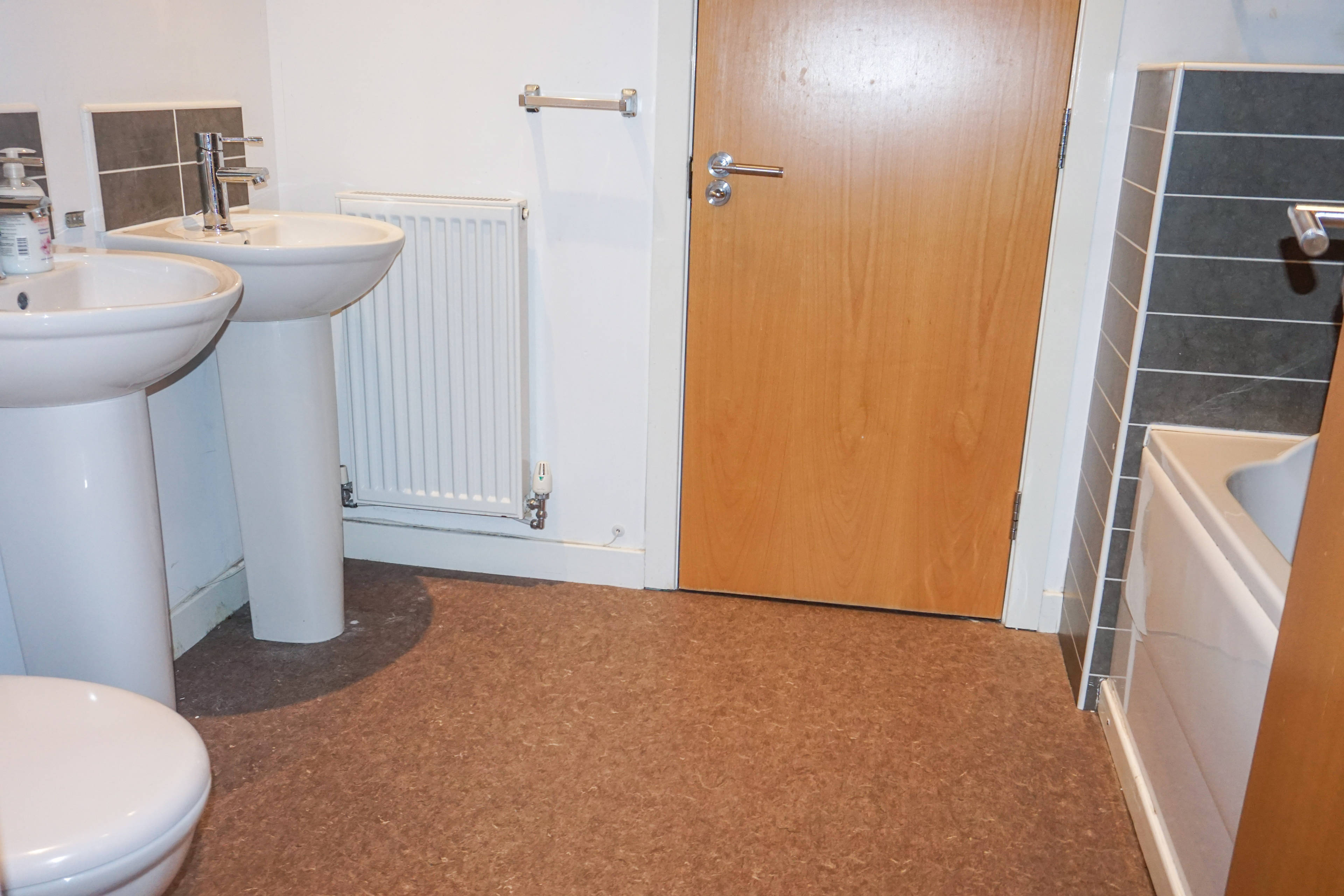 Jack & Jill En-suite