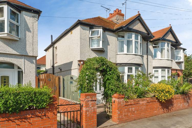 3 bedroom semi-detached house