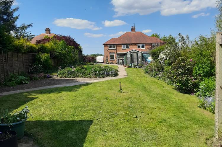 3 bedroom semi-detached house