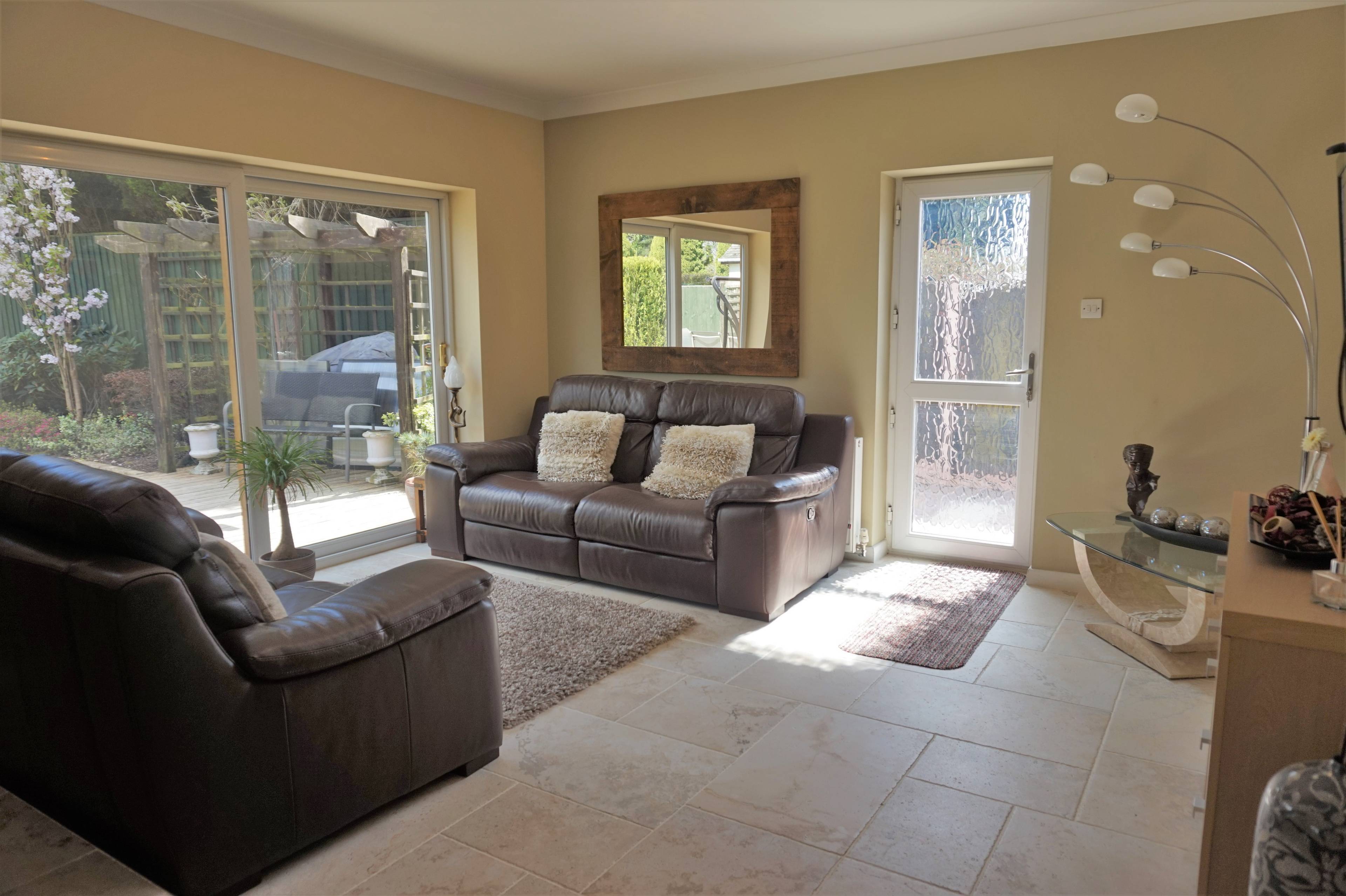 Lounge / Kitchen