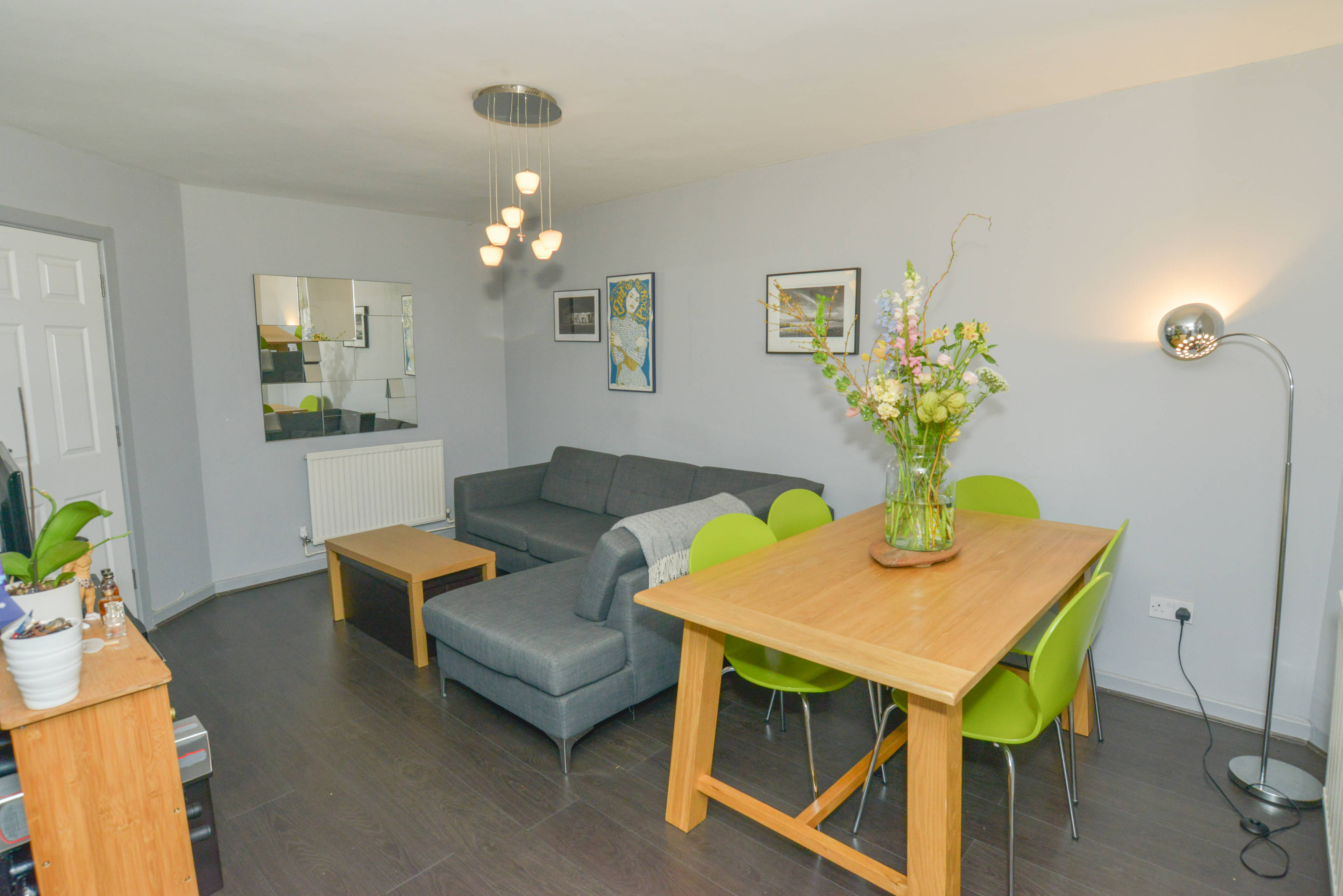 Lounge/Dining Room